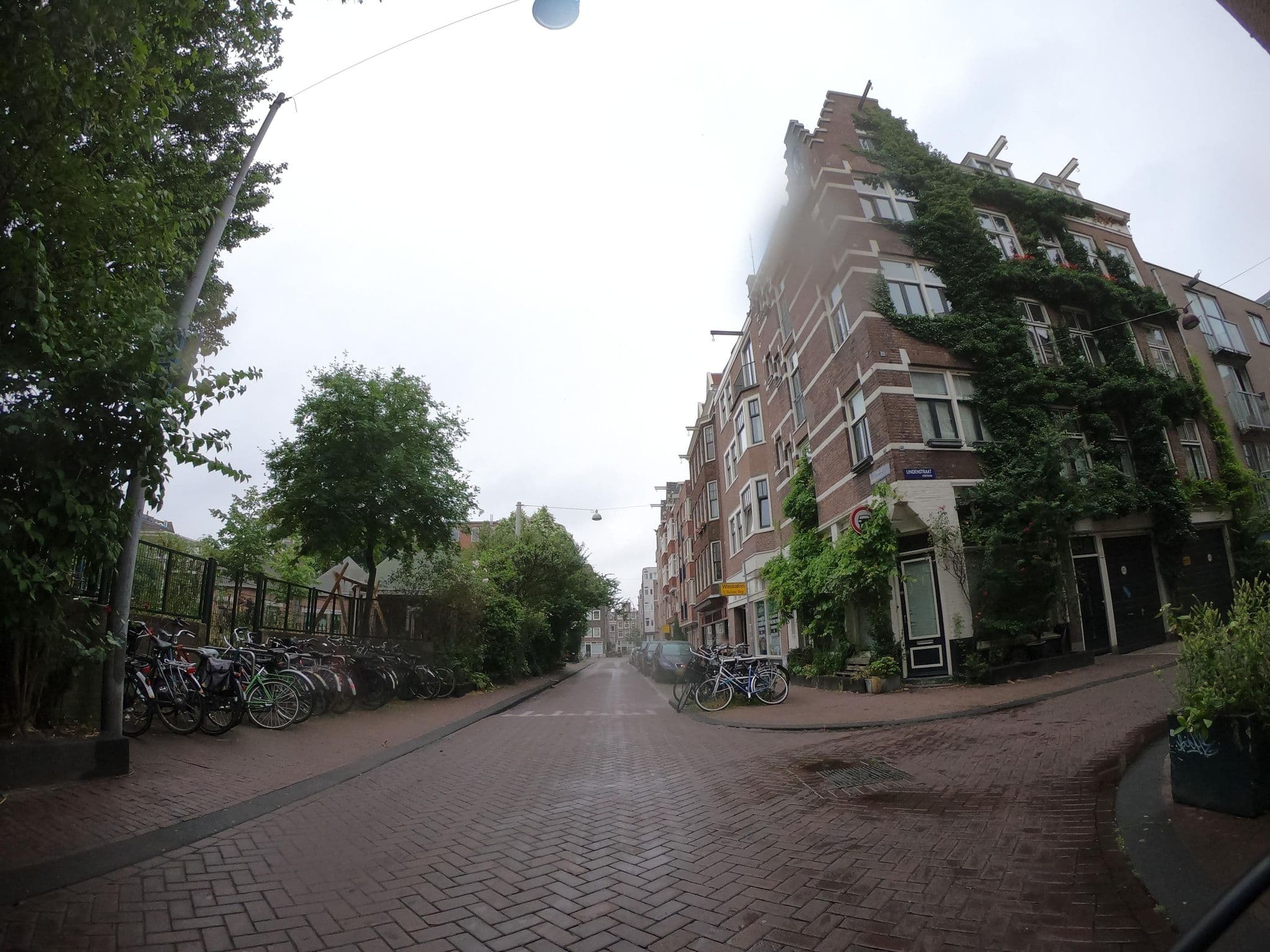 Street view near B&B Eelhouse, Amsterdam — © richlv (CC BY-SA · Mapillary)