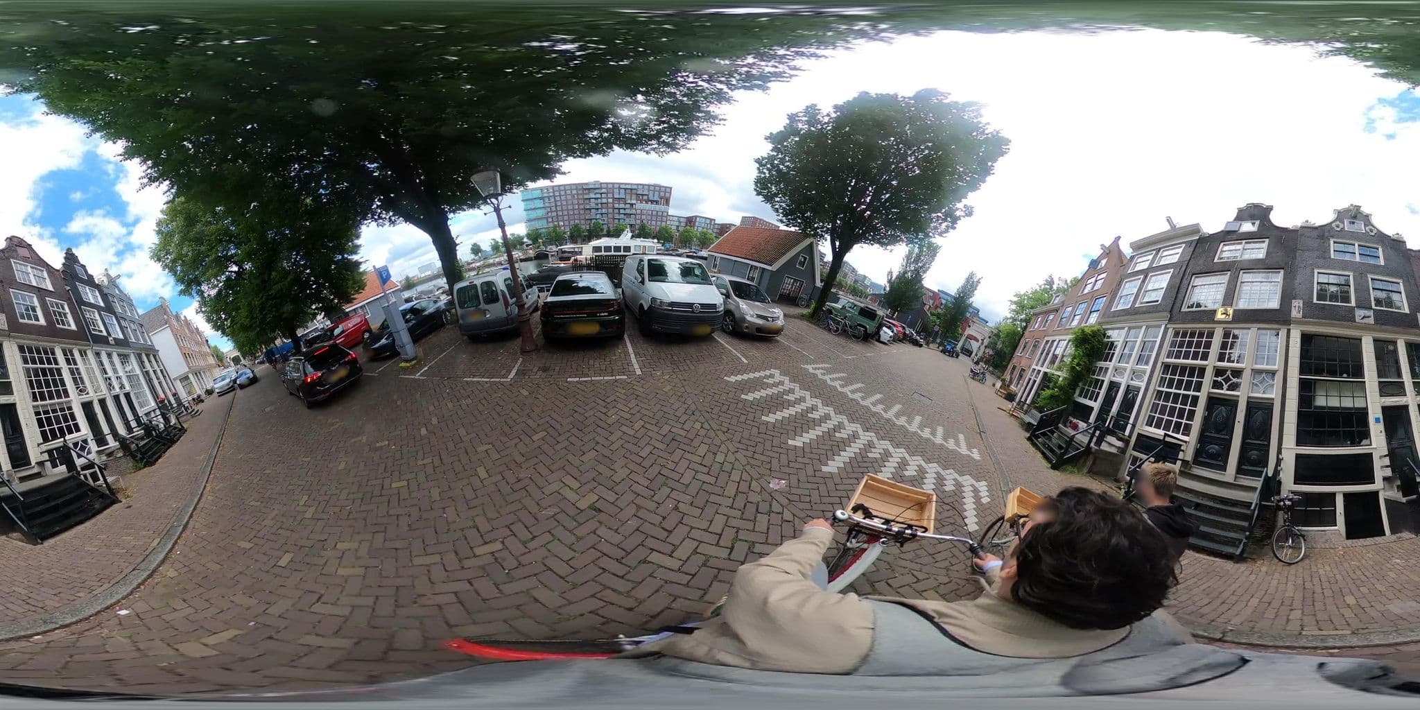Street view near Realeneiland Bed & Breakfast, Amsterdam — © robot8a (CC BY-SA · Mapillary)