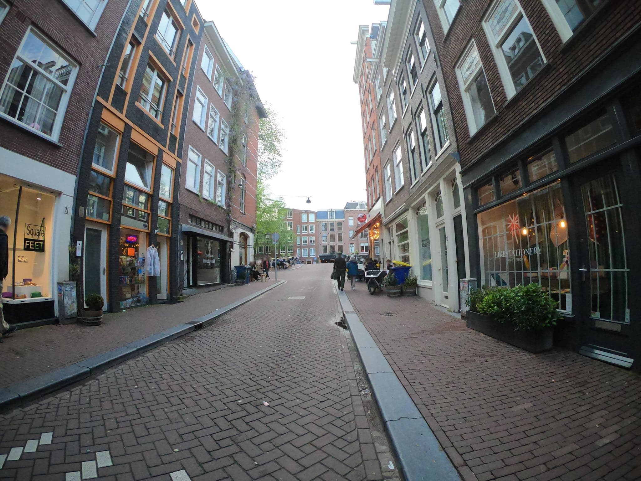 Street view near La Maison Luxury Studio, Amsterdam — © richlv (CC BY-SA · Mapillary)