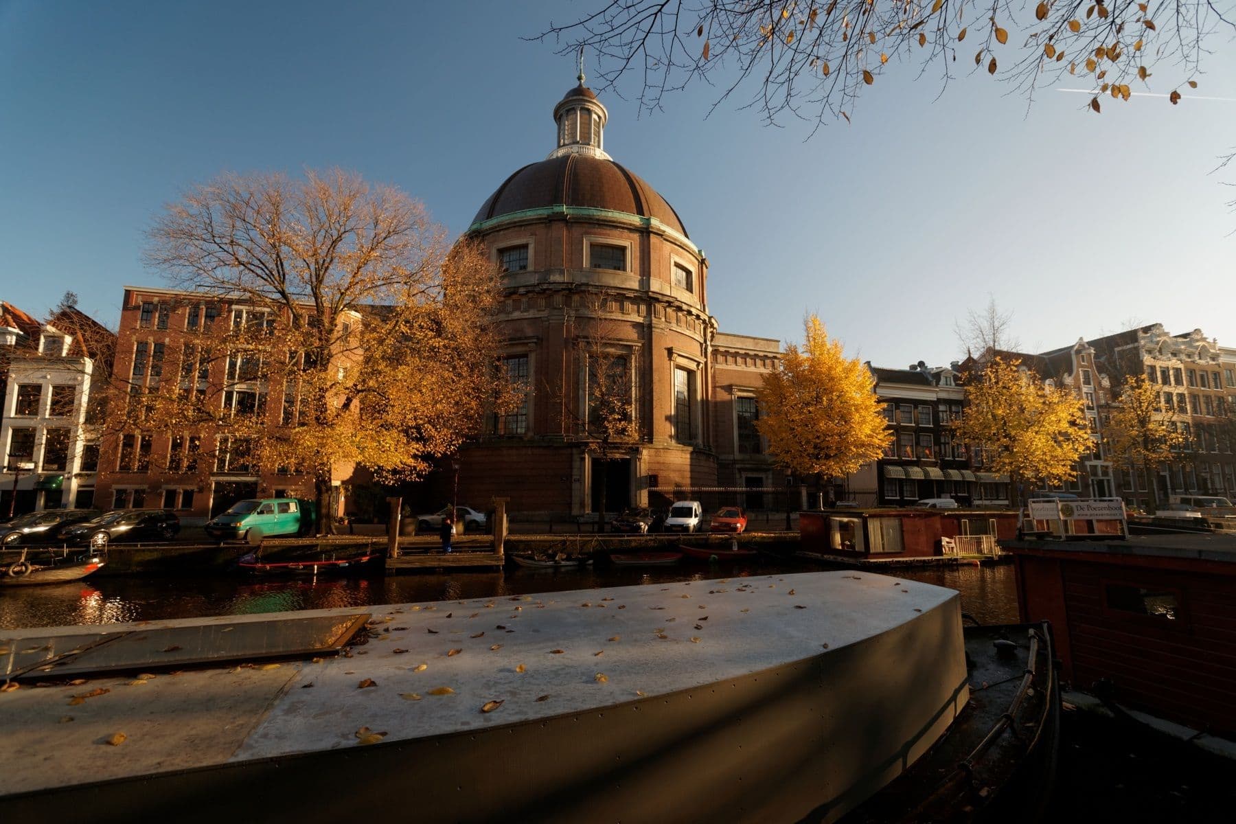 Street view near Cenral Canal Penthouse, Amsterdam — © txllxt (CC BY-SA · Mapillary)