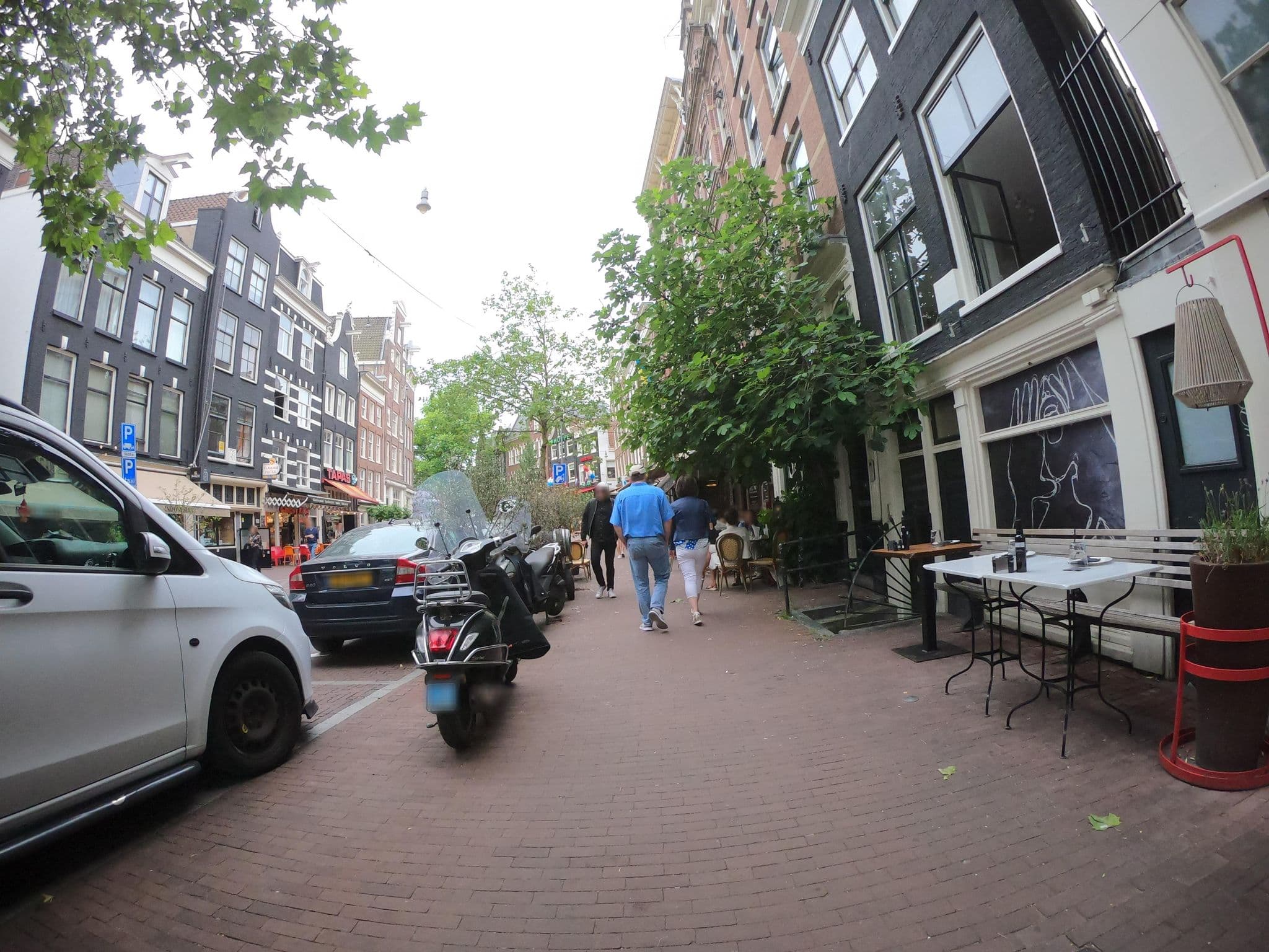 Street view near MNQUE B&B, Amsterdam — © richlv (CC BY-SA · Mapillary)