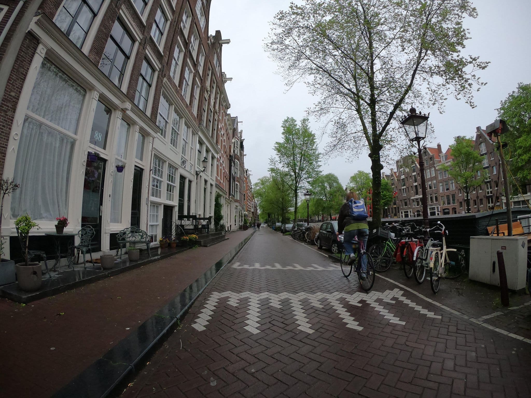 Street view near Apartment Le Jardin Amsterdam, Amsterdam — © richlv (CC BY-SA · Mapillary)