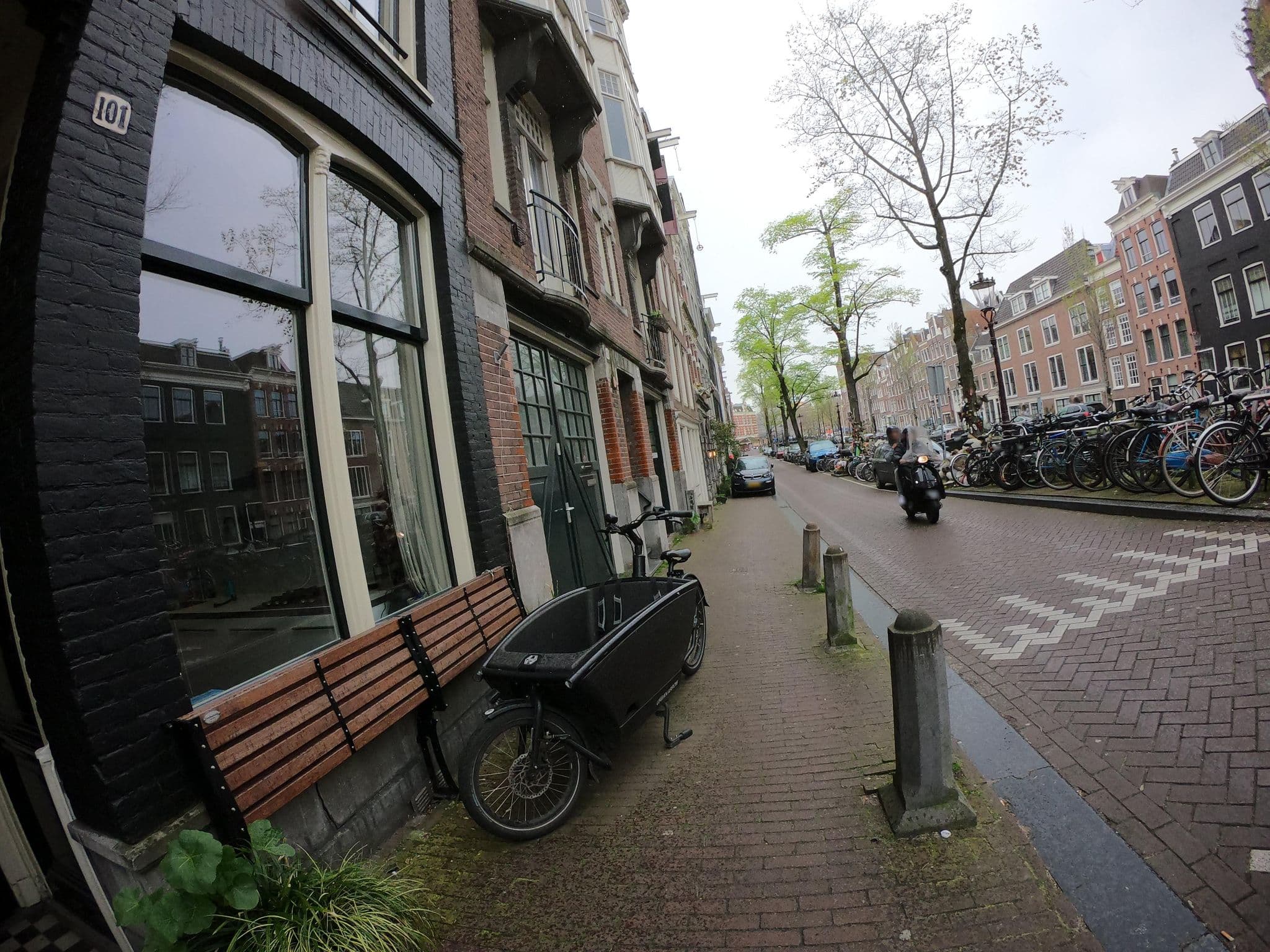 Street view near Executive Suites, Amsterdam — © richlv (CC BY-SA · Mapillary)