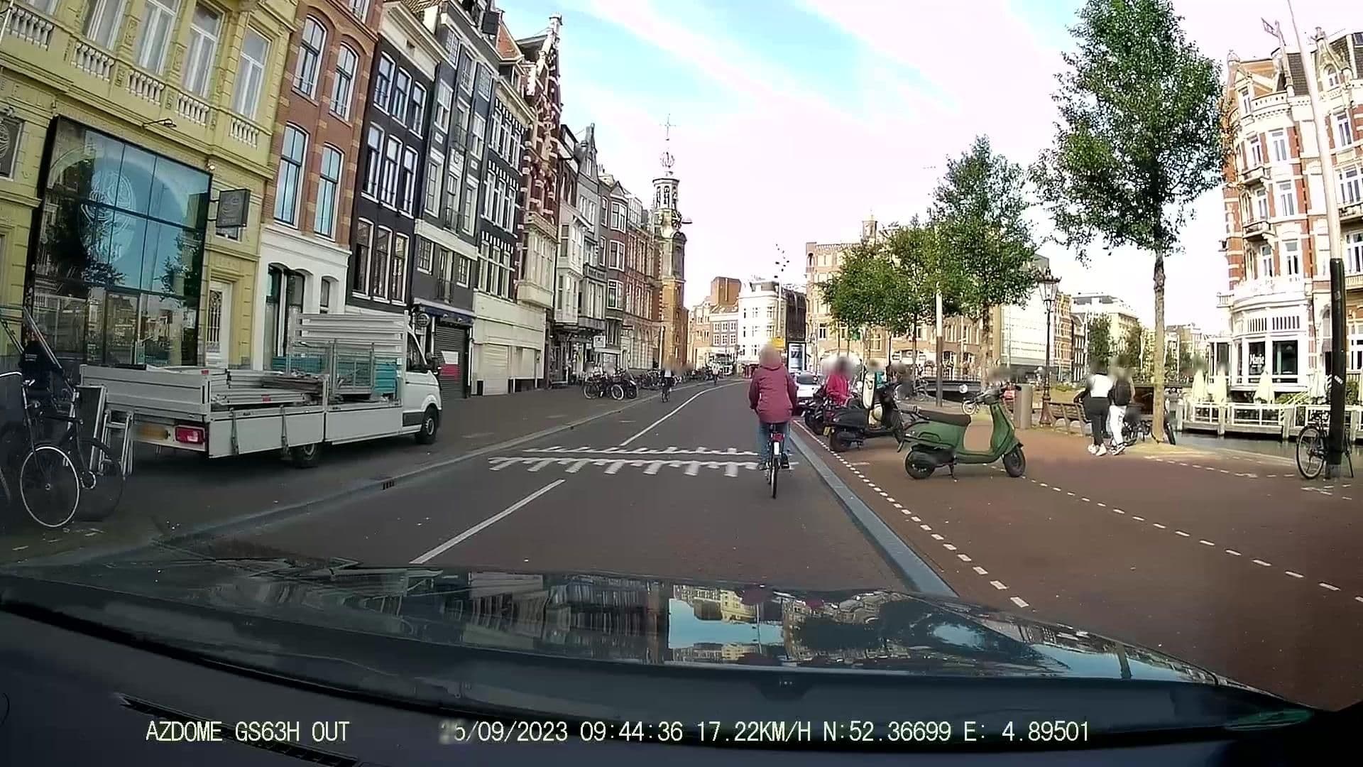 Street view near Eva's Appartment Services, Amsterdam — © greenger (CC BY-SA · Mapillary)