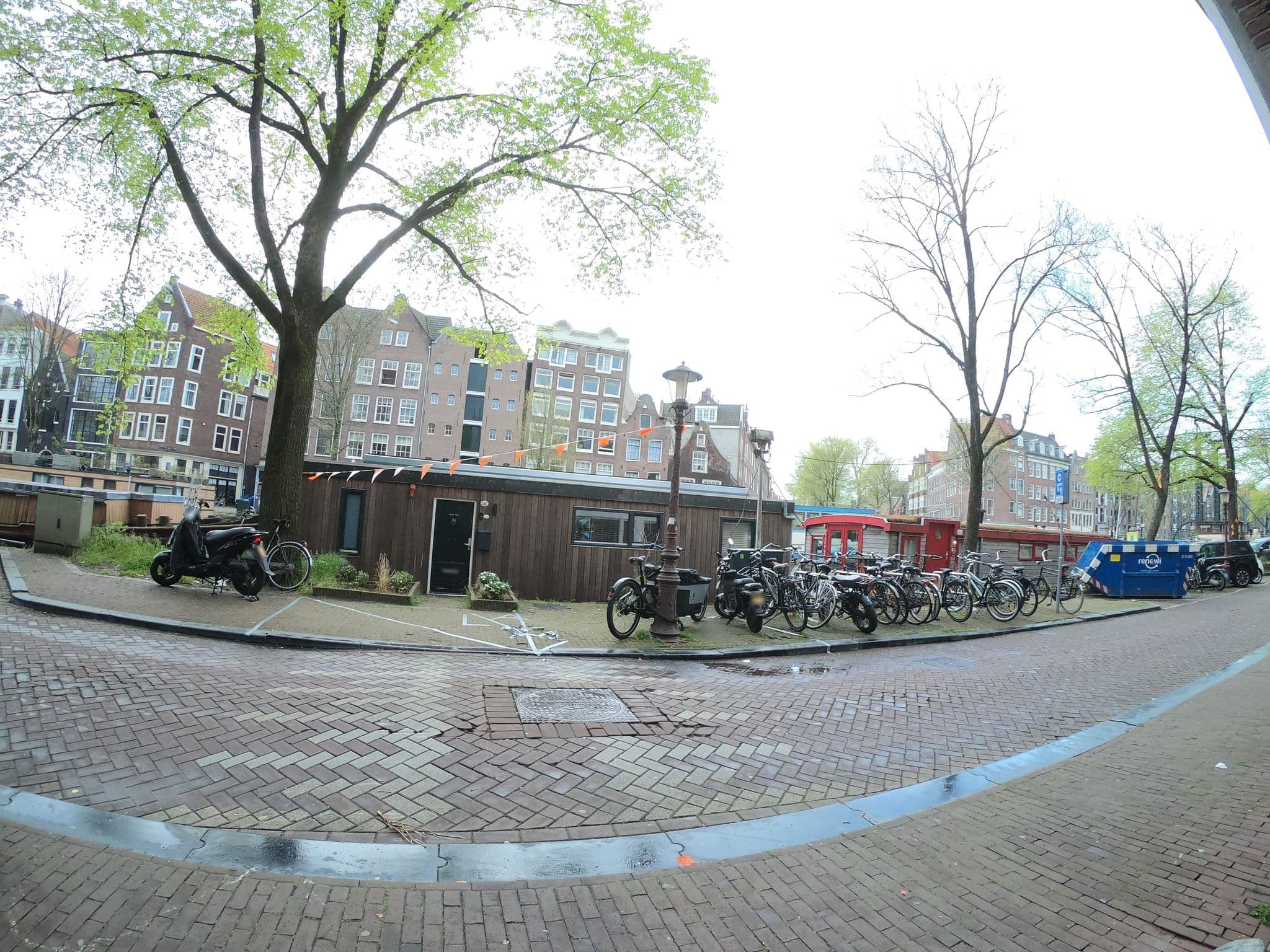 Street view near Oak and Marble Residence, Amsterdam — © richlv (CC BY-SA · Mapillary)