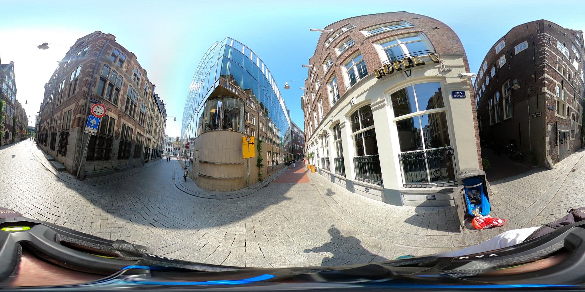Street view near Scala Hotel, Amsterdam — © Stefdegreef (CC BY-SA · Mapillary)