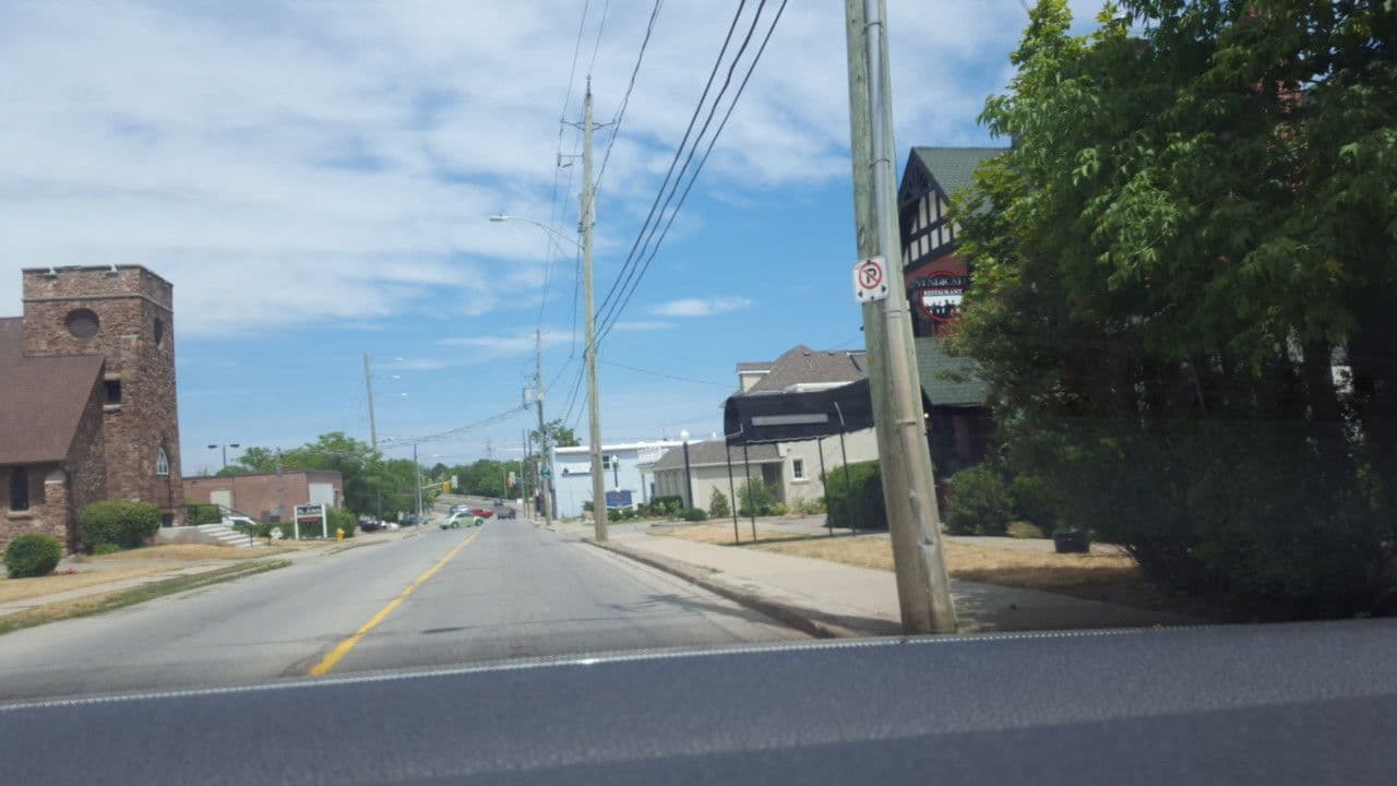 Street view near Woolverton Inn, Grimsby — © andrewpmk (CC BY-SA · Mapillary)