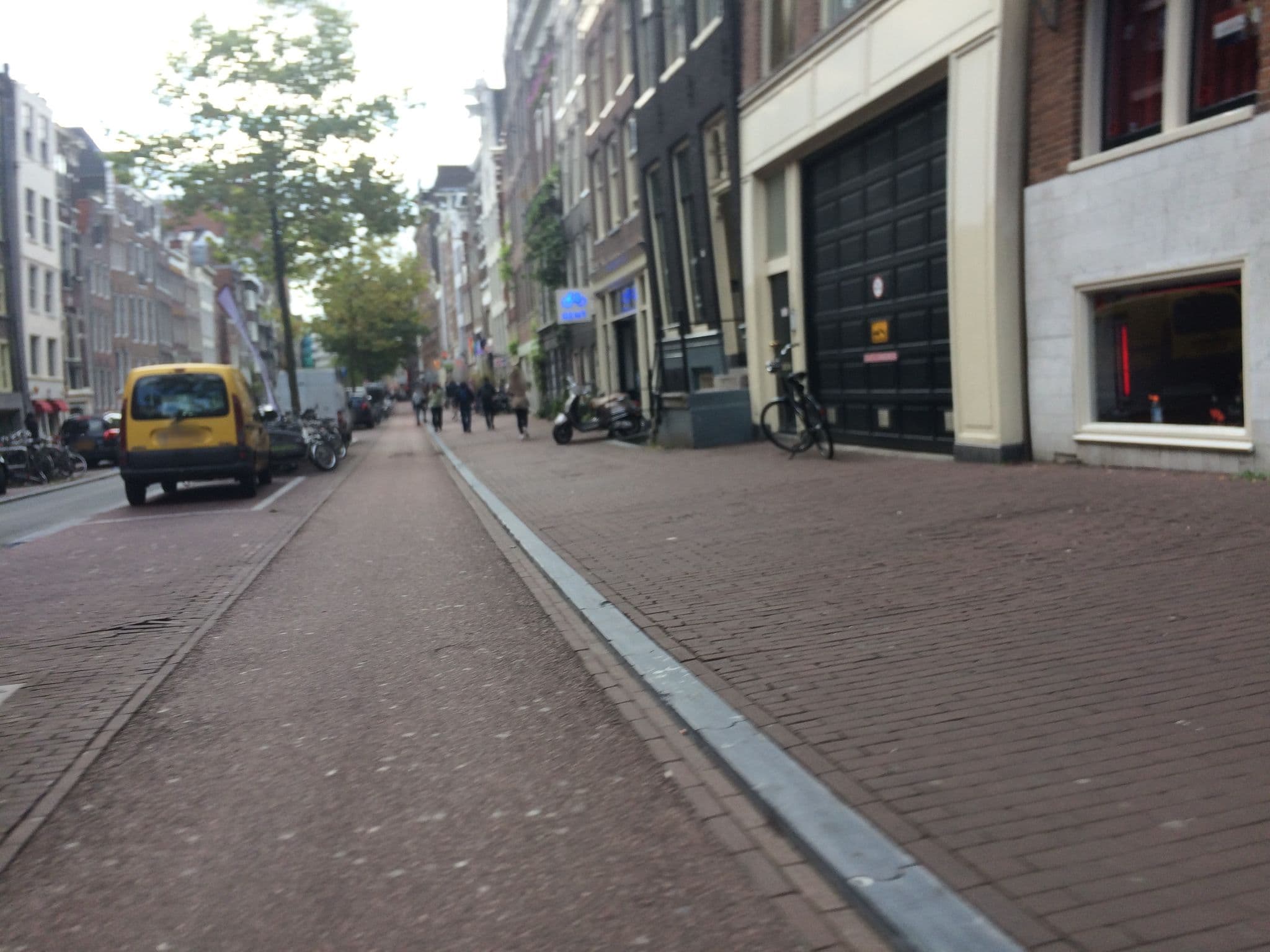 Street view near spuistraat 26, Amsterdam — © shravan91 (CC BY-SA · Mapillary)