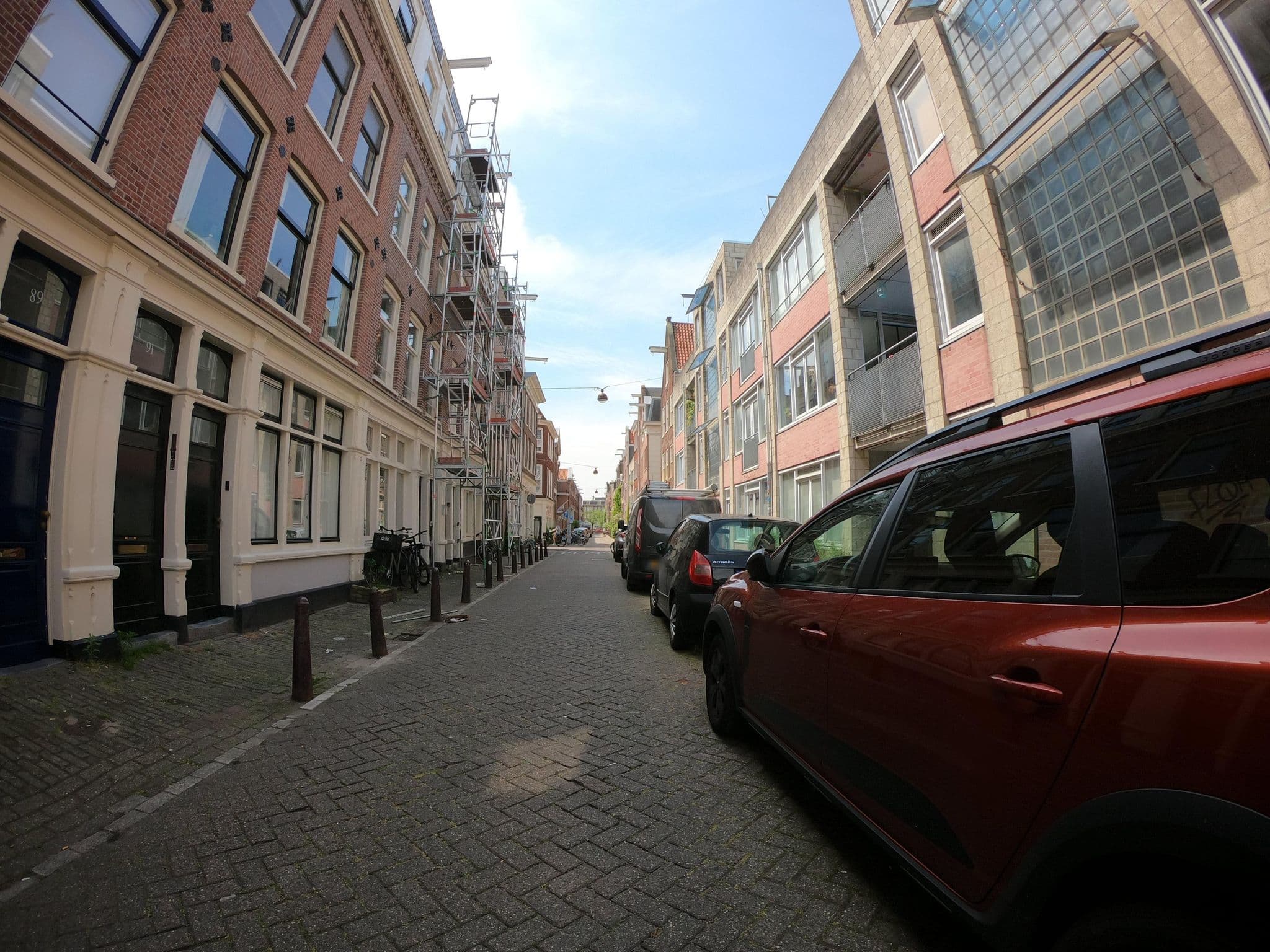 Street view near Urban Apartments de Laurier, Amsterdam — © richlv (CC BY-SA · Mapillary)