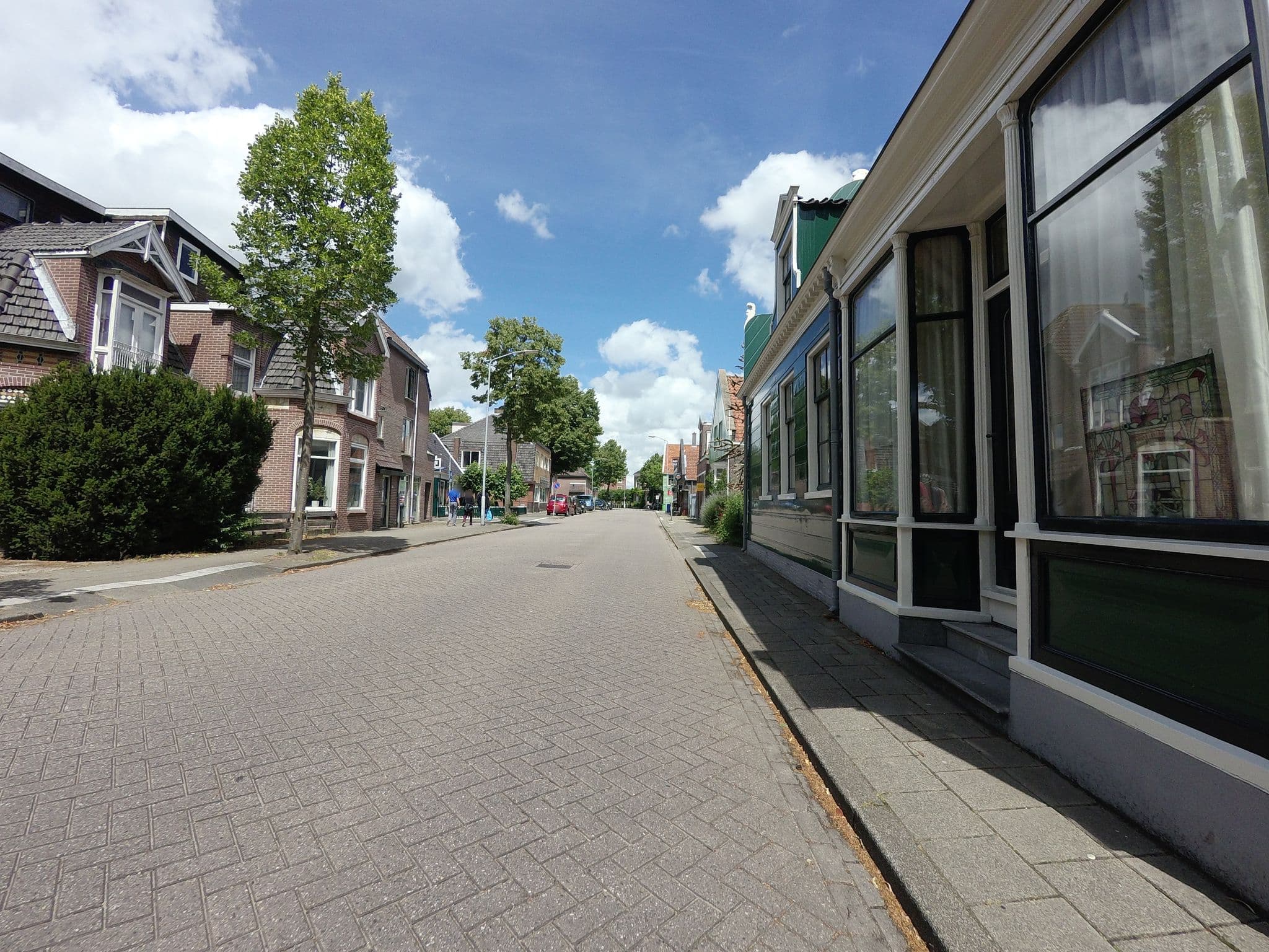 Street view near 't Zaanse Koopmanshuis Anno 1694, Zaandijk — © ankeric (CC BY-SA · Mapillary)