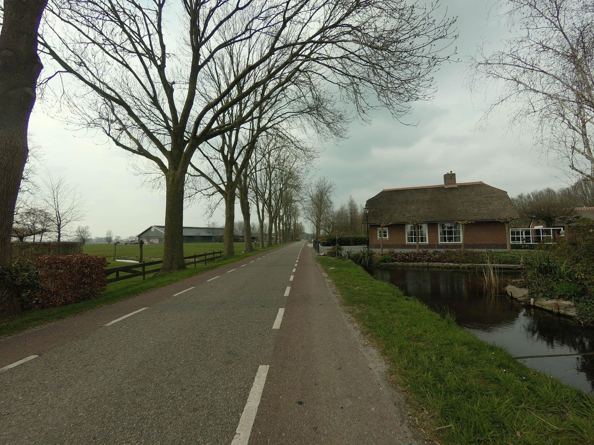 Street view near Boerderij Vrederust, Breukelen — © ankeric (CC BY-SA · Mapillary)