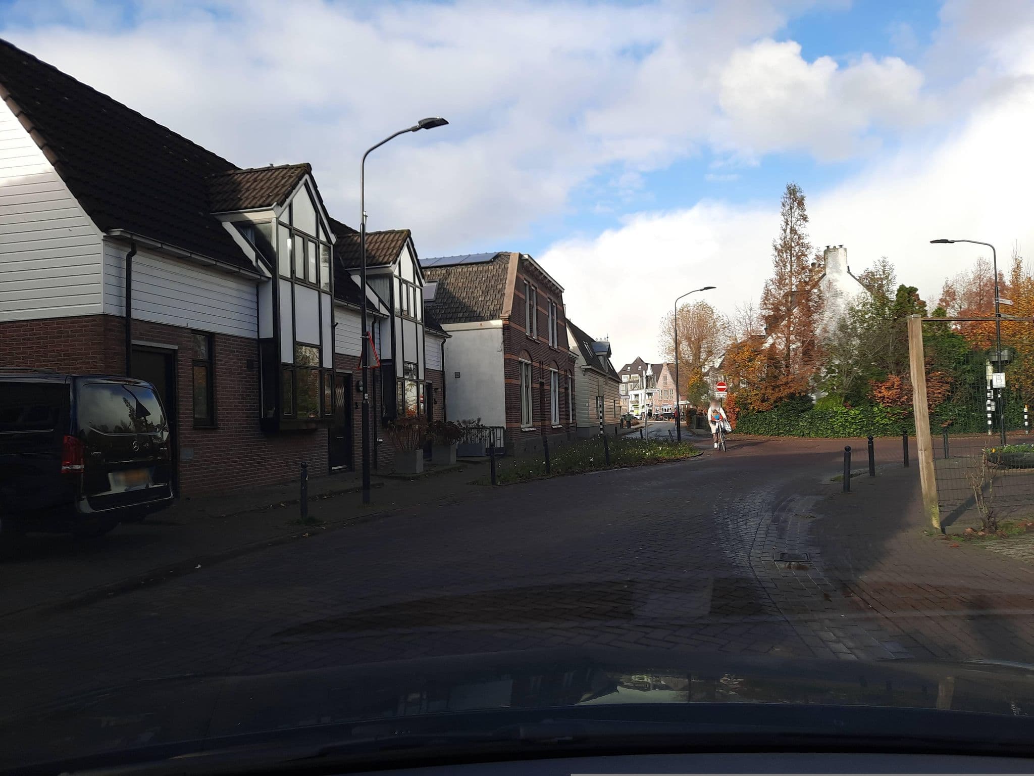 Street view near De Goudvink, Abcoude — © Lowiekse (CC BY-SA · Mapillary)