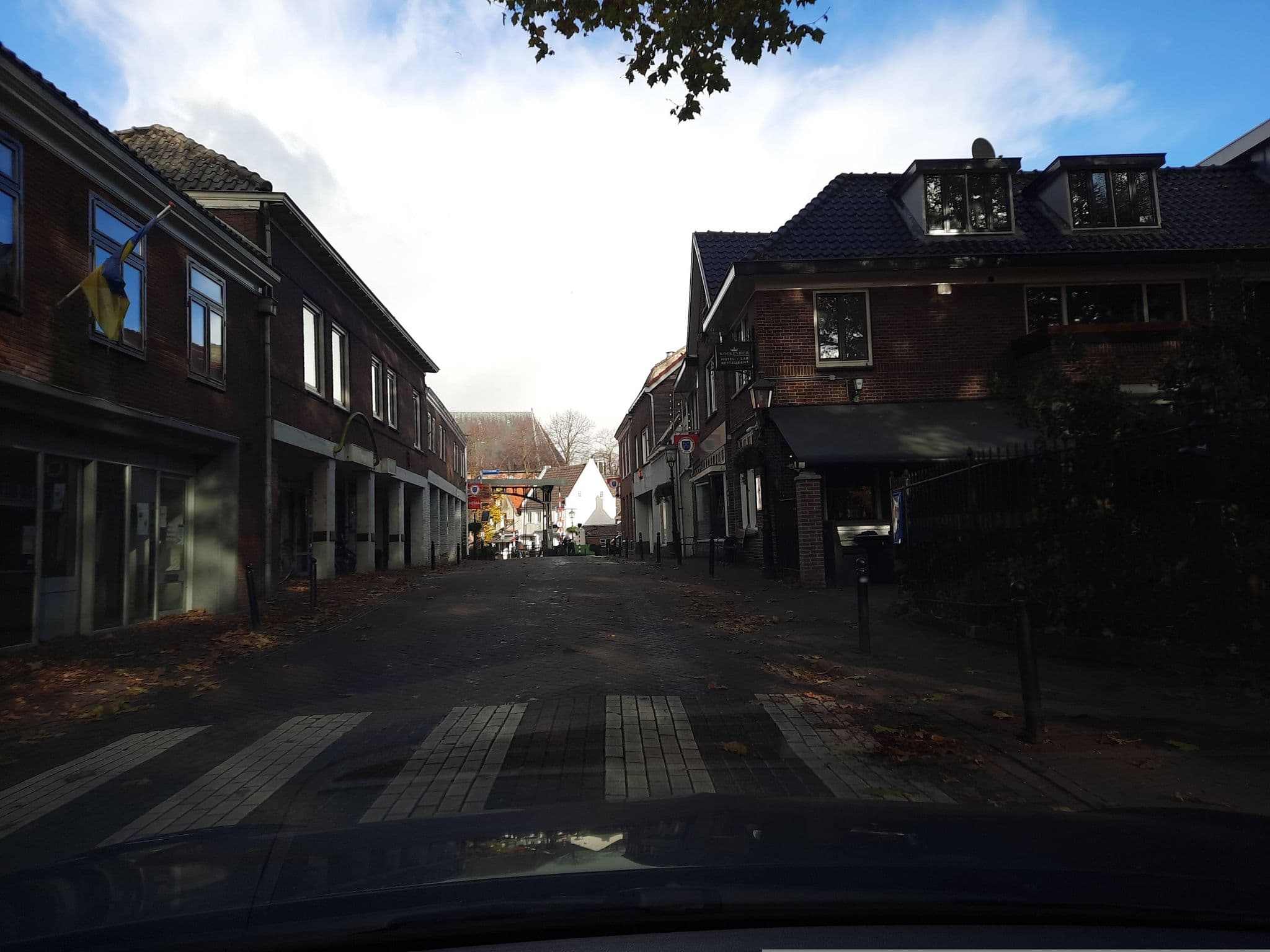 Street view near Park Hotel Abcoude, Abcoude — © Lowiekse (CC BY-SA · Mapillary)