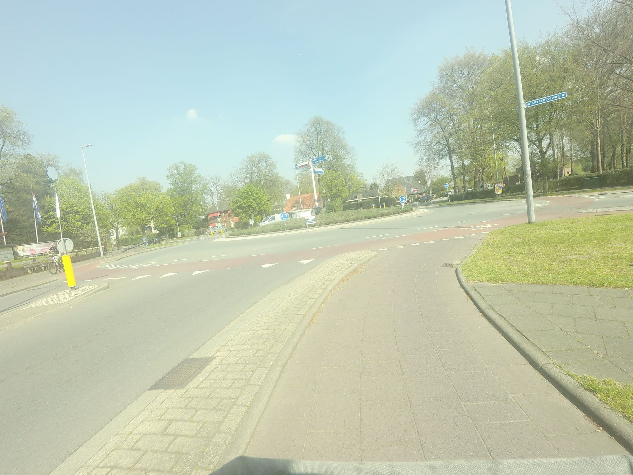 Street view near Amrâth Hotel Lapershoek, Hilversum — © ankeric (CC BY-SA · Mapillary)