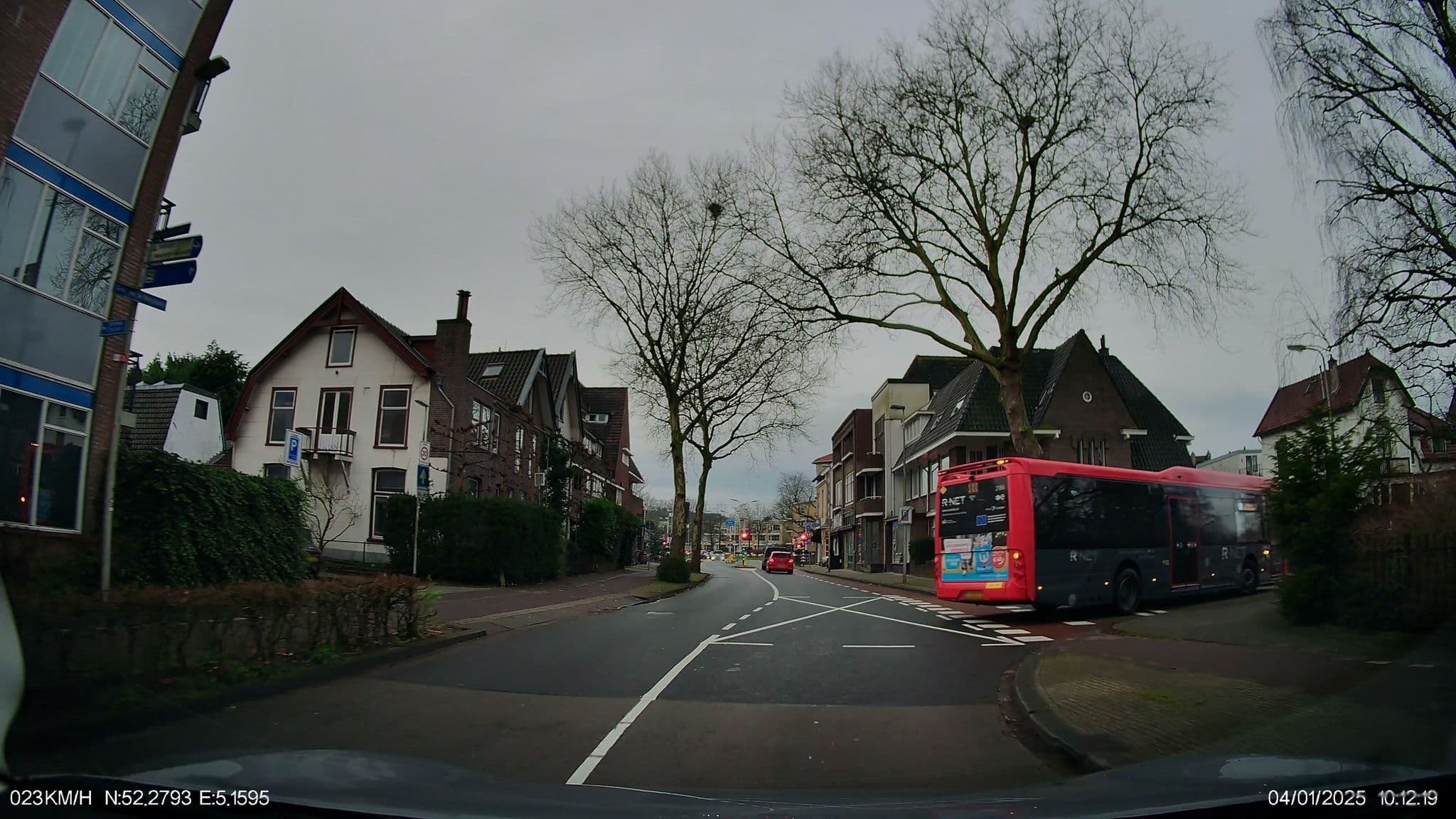 Street view near Kamerverhuurbedrijf Elif En Dennenoord, Bussum — © thewizard (CC BY-SA · Mapillary)