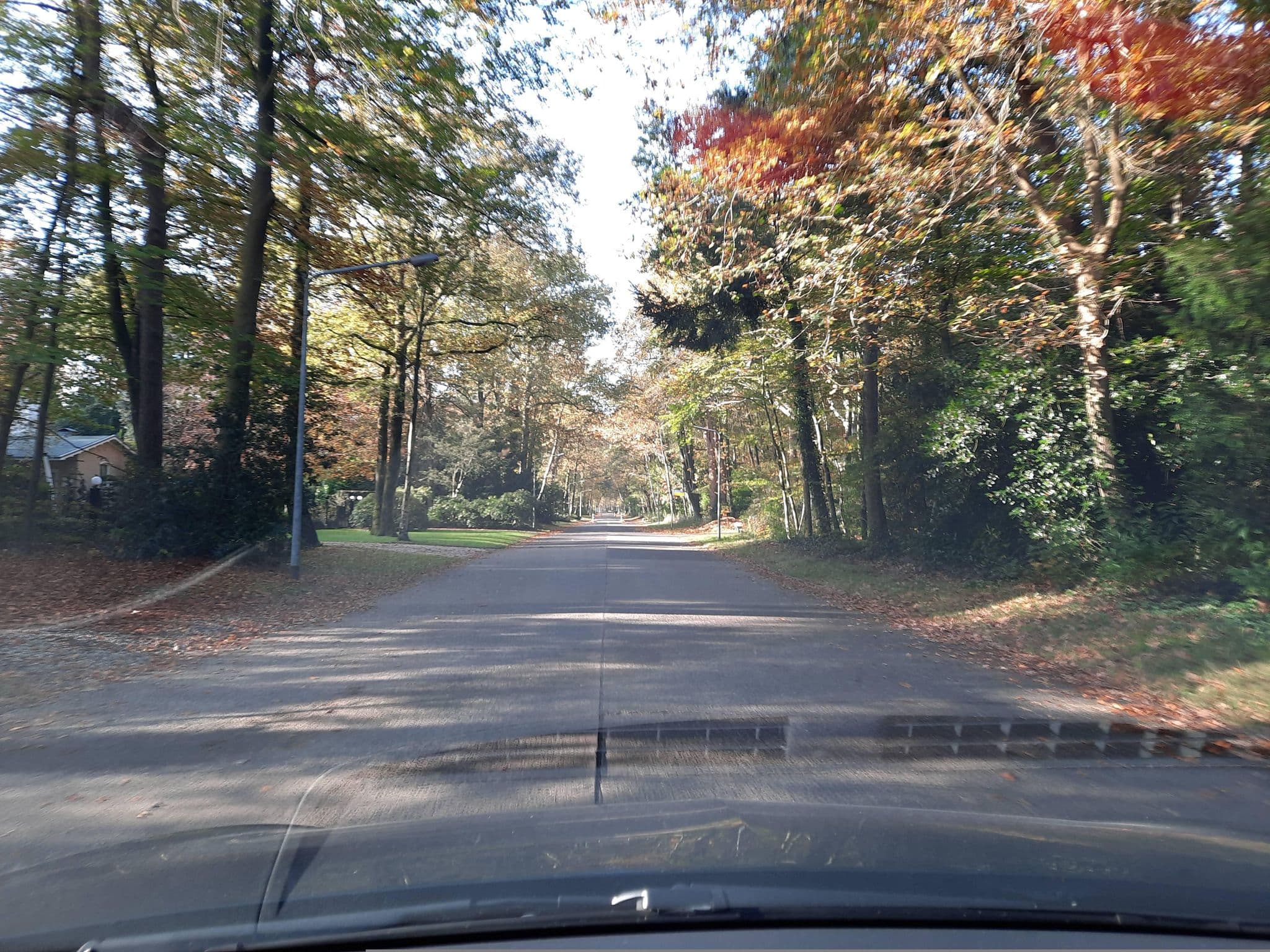 Street view near B&B Spanderswoud, Hilversum — © Lowiekse (CC BY-SA · Mapillary)