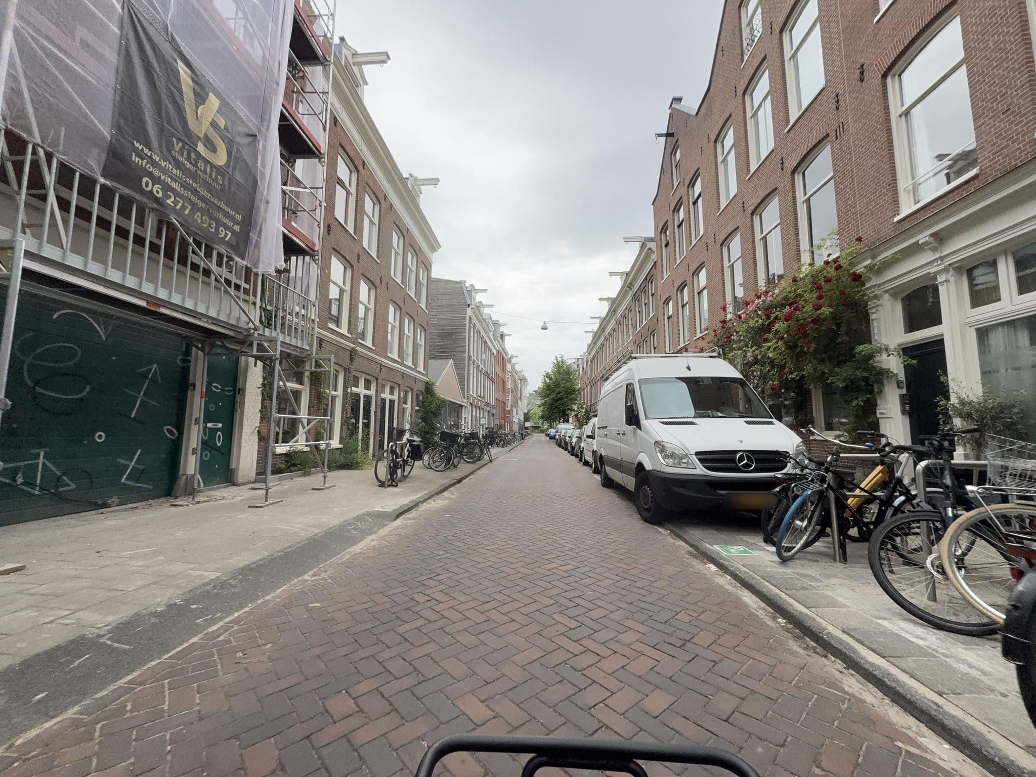 Street view near Wendela's Airbnb, Dapperbuurt — © ottor (CC BY-SA · Mapillary)