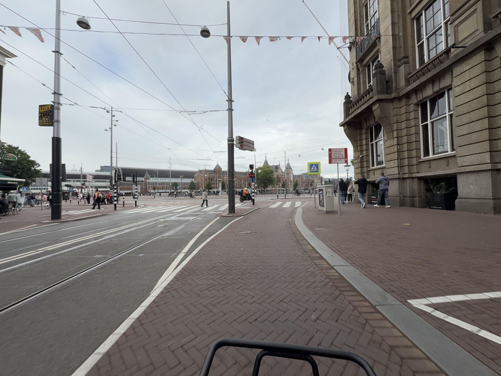 Street view near Maggy's Bed and Breakfast, Amsterdam — © ottor (CC BY-SA · Mapillary)