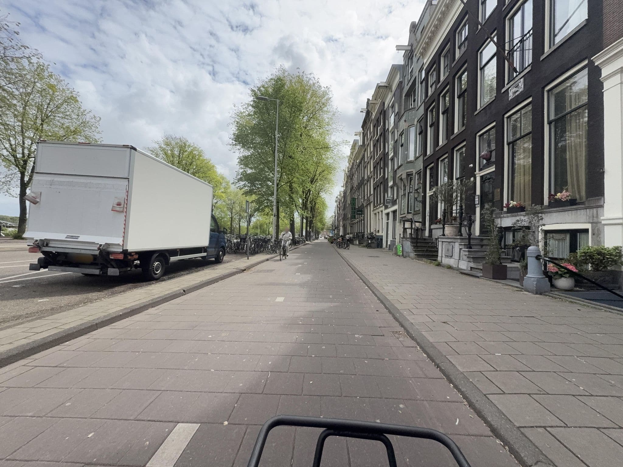 Street view near amsterdam mansion hotel 🏨, Amsterdam — © ottor (CC BY-SA · Mapillary)