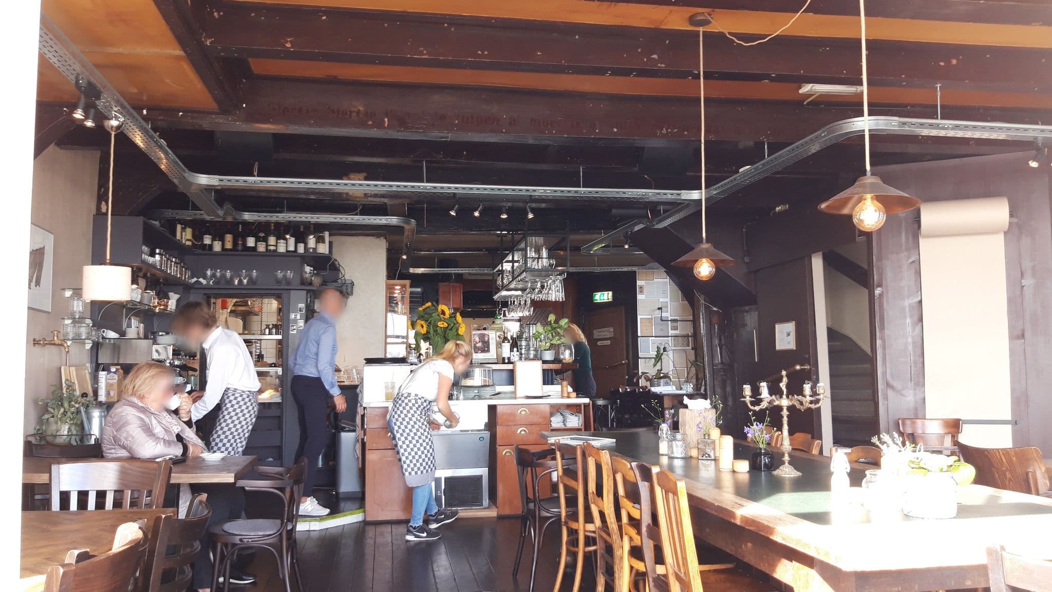 Street view near De Oude Taveerne, Dapperbuurt — © ankeric (CC BY-SA · Mapillary)