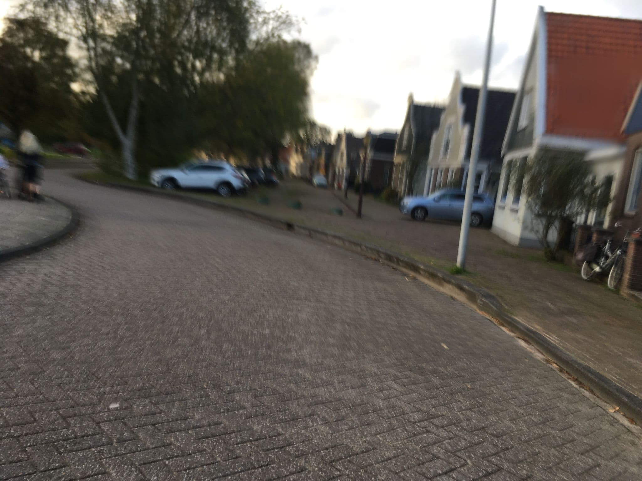 Street view near Bb Noorderpark, Kadoelen — © rrsin (CC BY-SA · Mapillary)