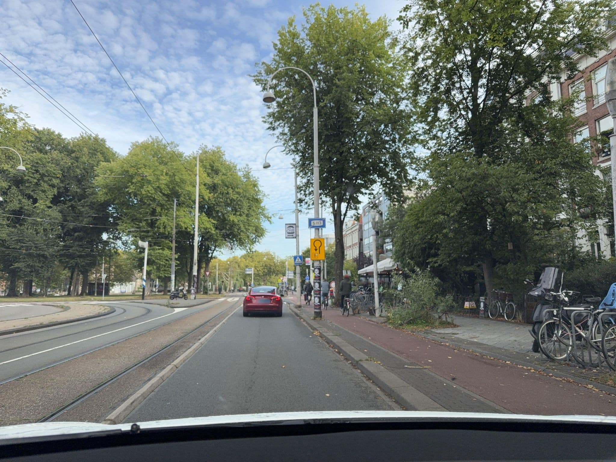 Street view near Tropen Apartments, Dapperbuurt — © ottor (CC BY-SA · Mapillary)