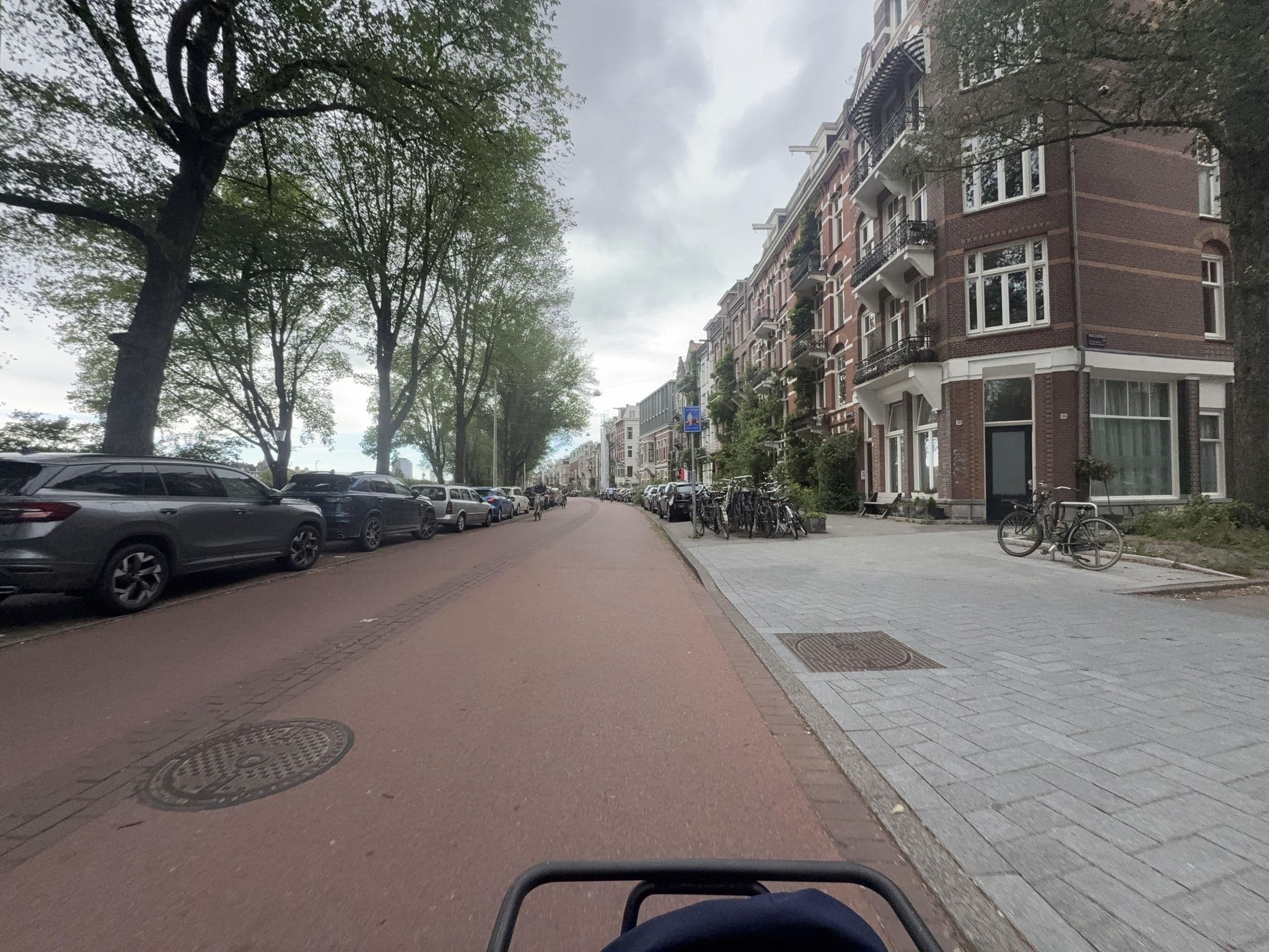 Street view near B&B 105, Dapperbuurt — © ottor (CC BY-SA · Mapillary)