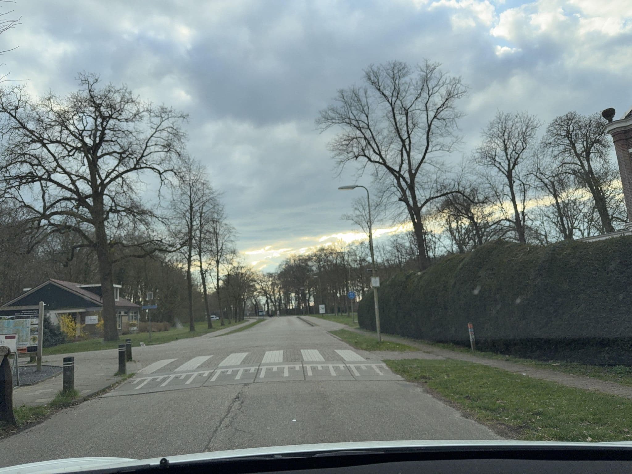 Street view near Hotel Het Rechthuis, Muiderberg — © ottor (CC BY-SA · Mapillary)