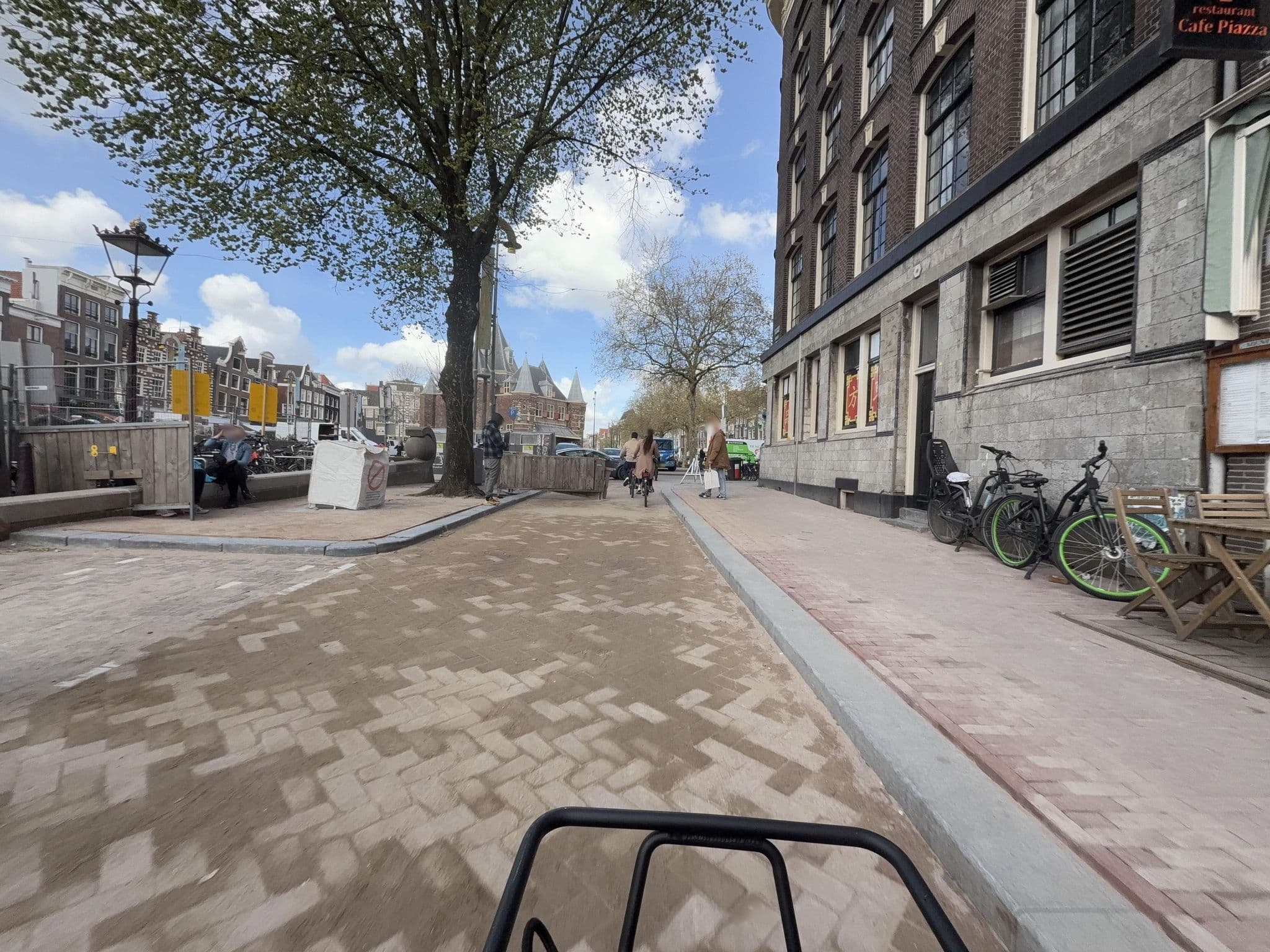 Street view near Tulip Guesthouse, Amsterdam — © ottor (CC BY-SA · Mapillary)