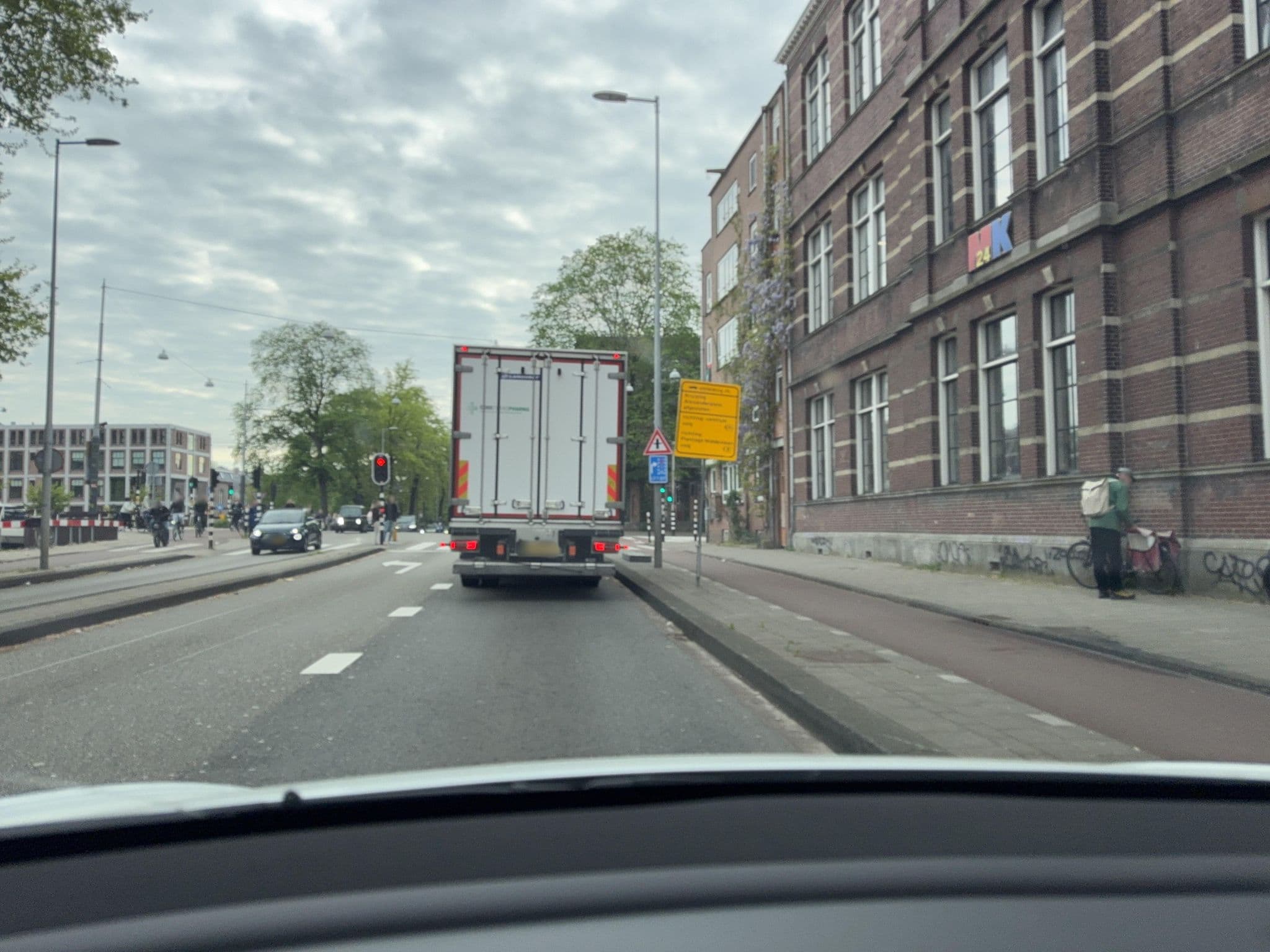 Street view near Querido Passantenhotel Boerhave, Dapperbuurt — © ottor (CC BY-SA · Mapillary)