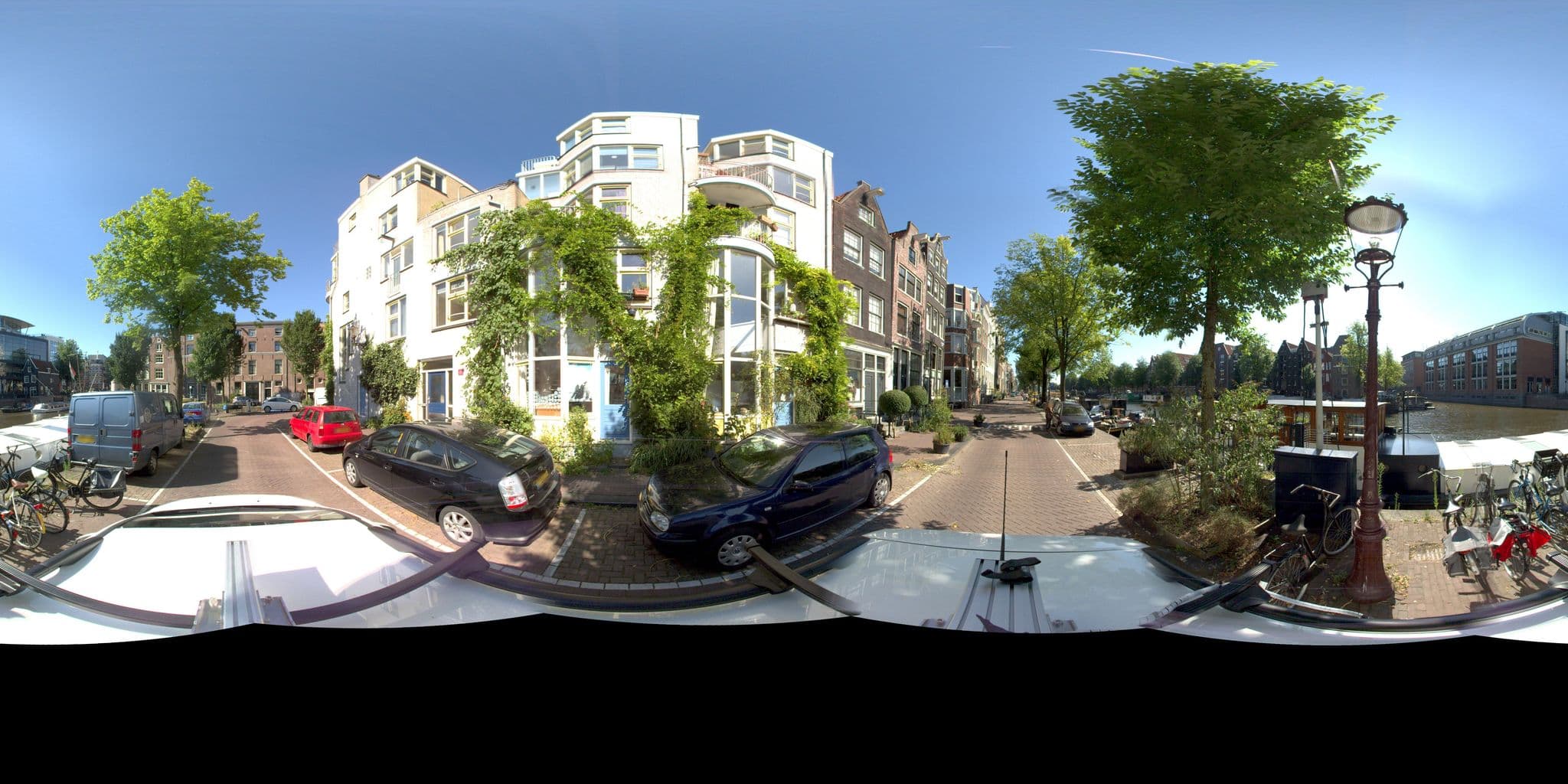 Street view near House boat Saturnus, Amsterdam — © amsterdam (CC BY-SA · Mapillary)