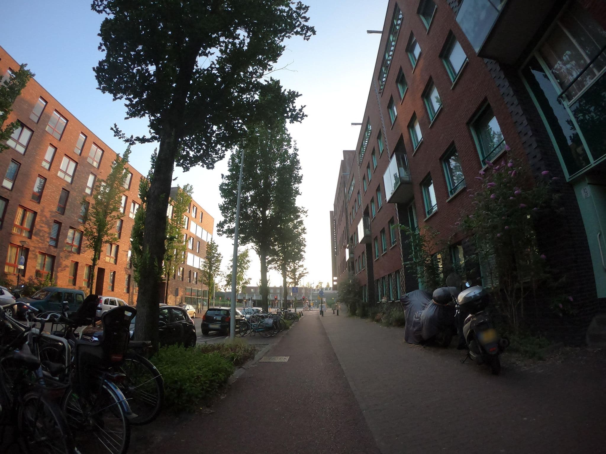 Street view near Parking @ Hampton by Hilton, Dapperbuurt — © richlv (CC BY-SA · Mapillary)