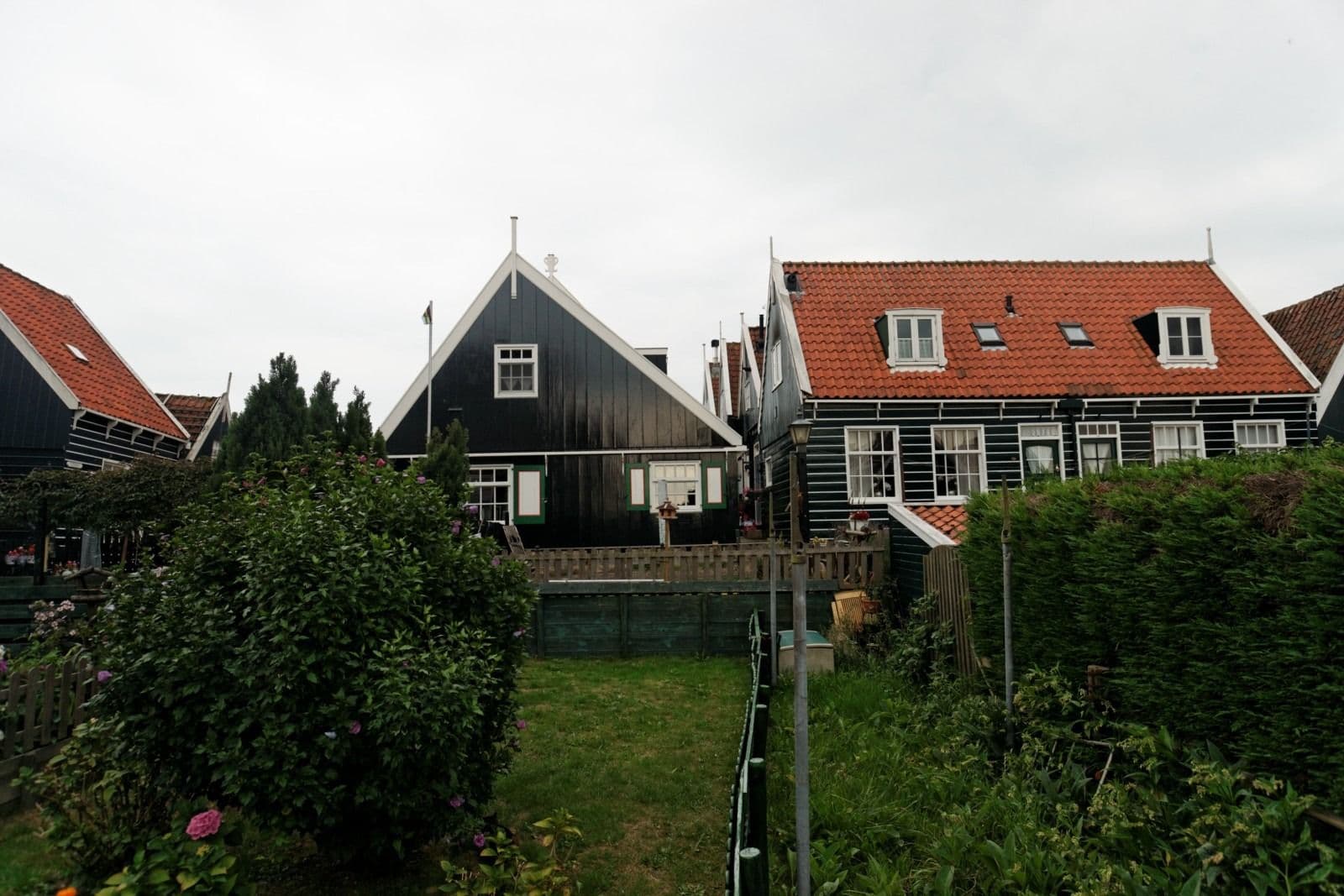 Street view near bed and breakfast pepersteeg, Marken — © txllxt (CC BY-SA · Mapillary)
