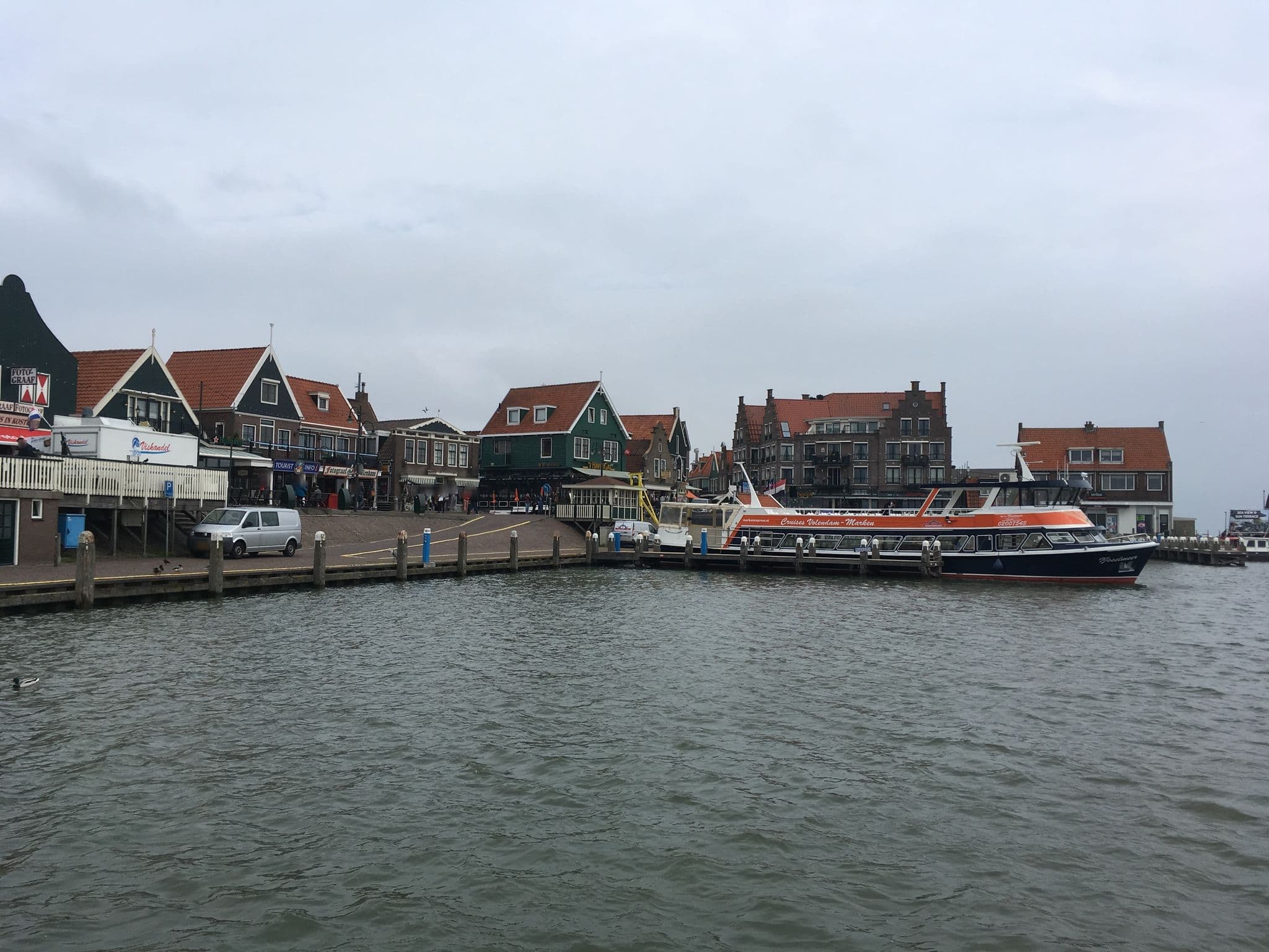 Street view near De vrijheid, Volendam — © geim (CC BY-SA · Mapillary)
