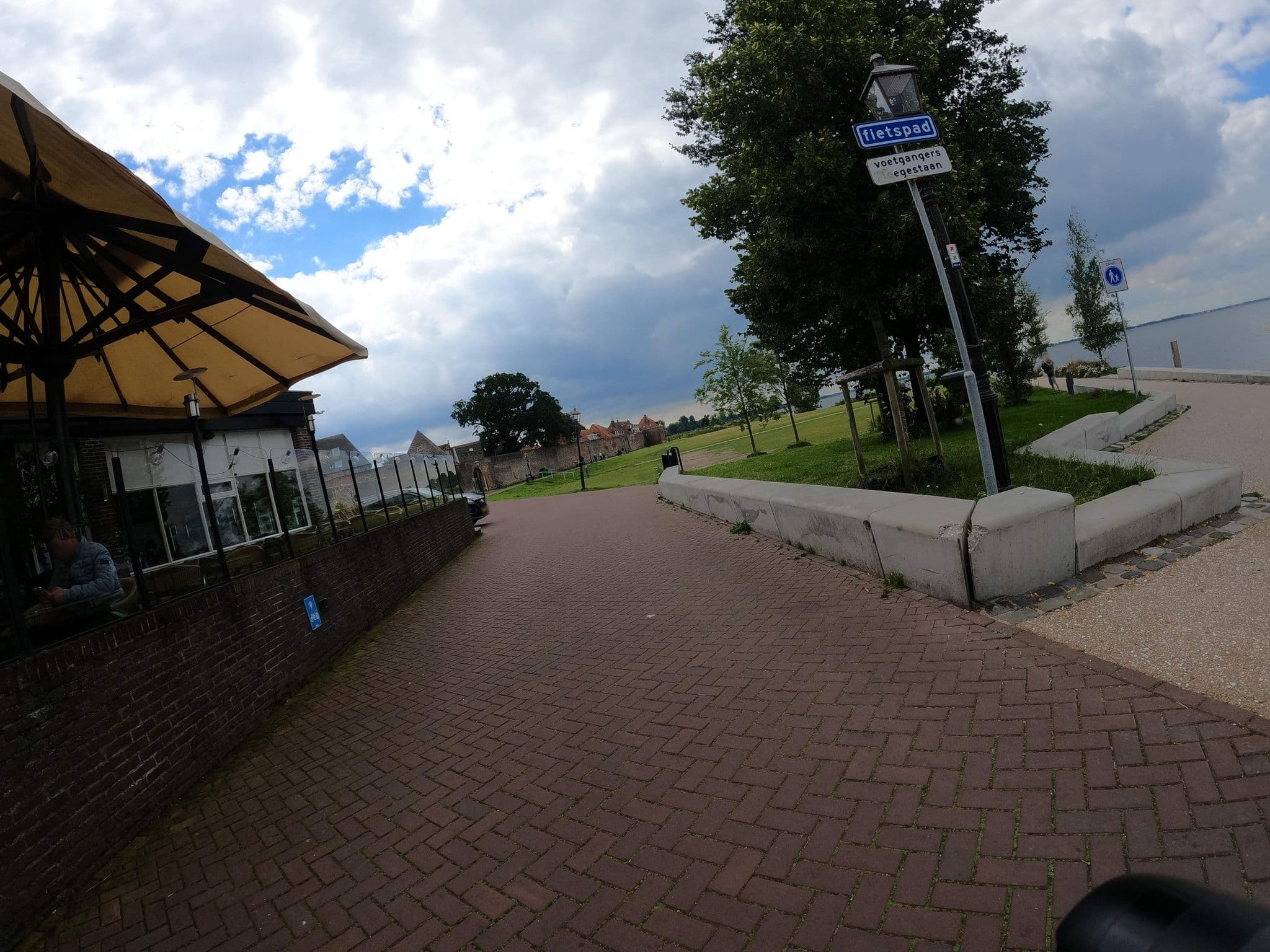Street view near Beach Hotel - Bar & Kitchen Monopole, Harderwijk — © thewizard (CC BY-SA · Mapillary)
