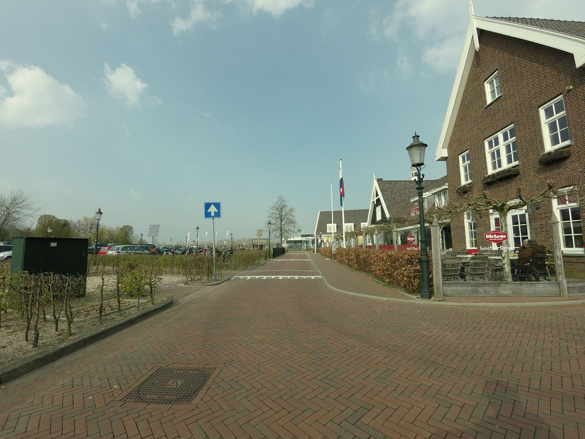 Street view near Laguna bij Fletcher, Huizen — © ankeric (CC BY-SA · Mapillary)
