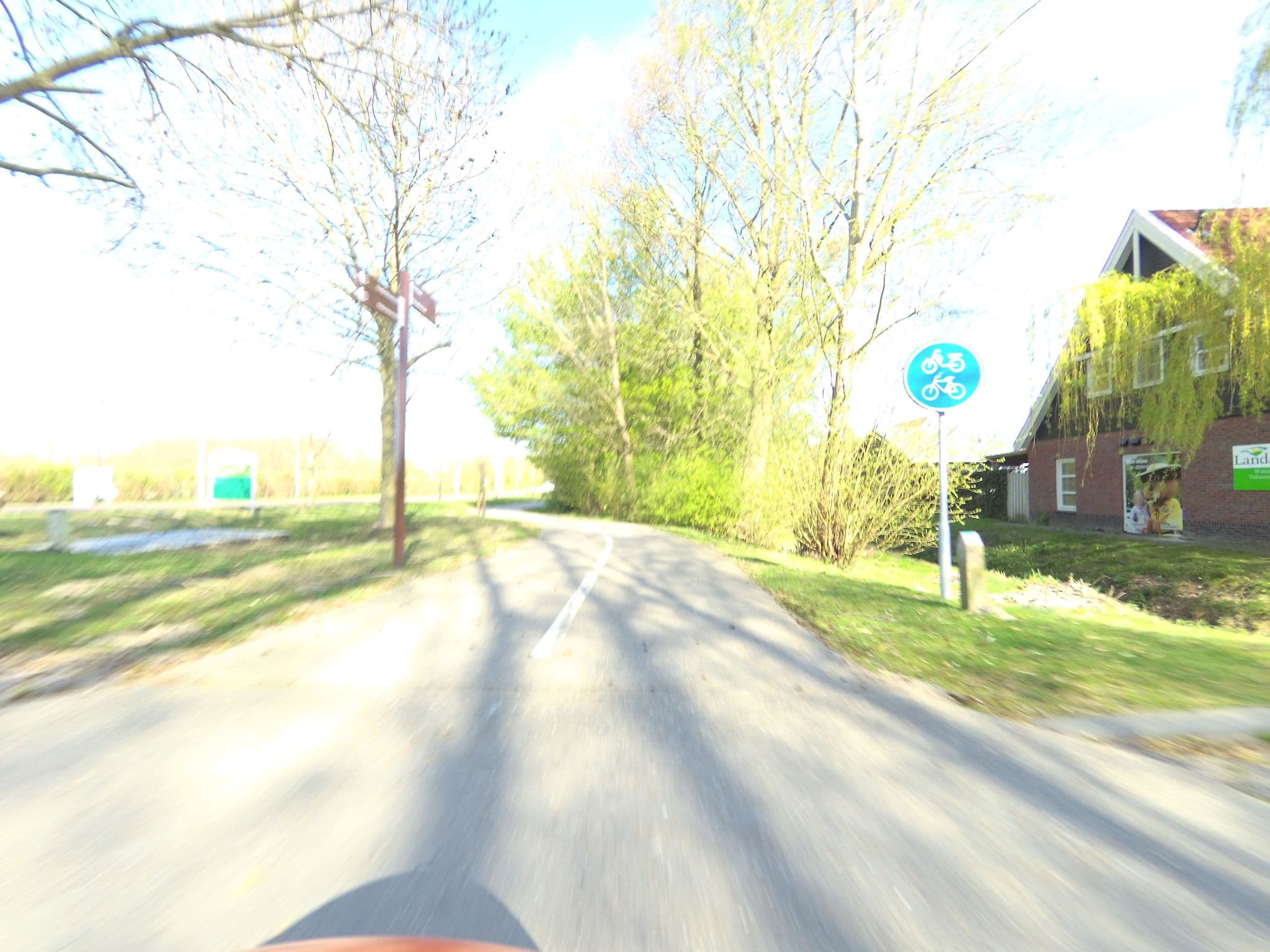 Street view near Landal Waterparc Veluwemeer, Hierden — © peewee32 (CC BY-SA · Mapillary)