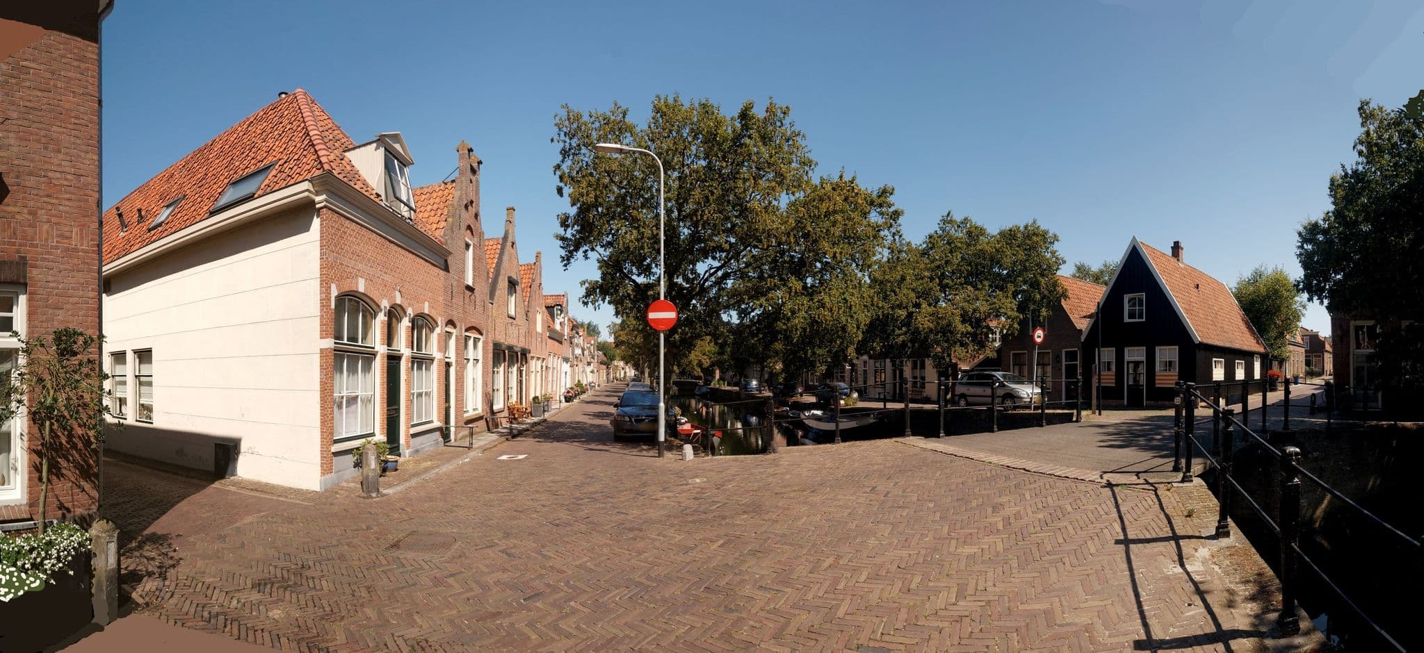 Street view near Water En Vuurhuisje, Enkhuizen — © txllxt (CC BY-SA · Mapillary)