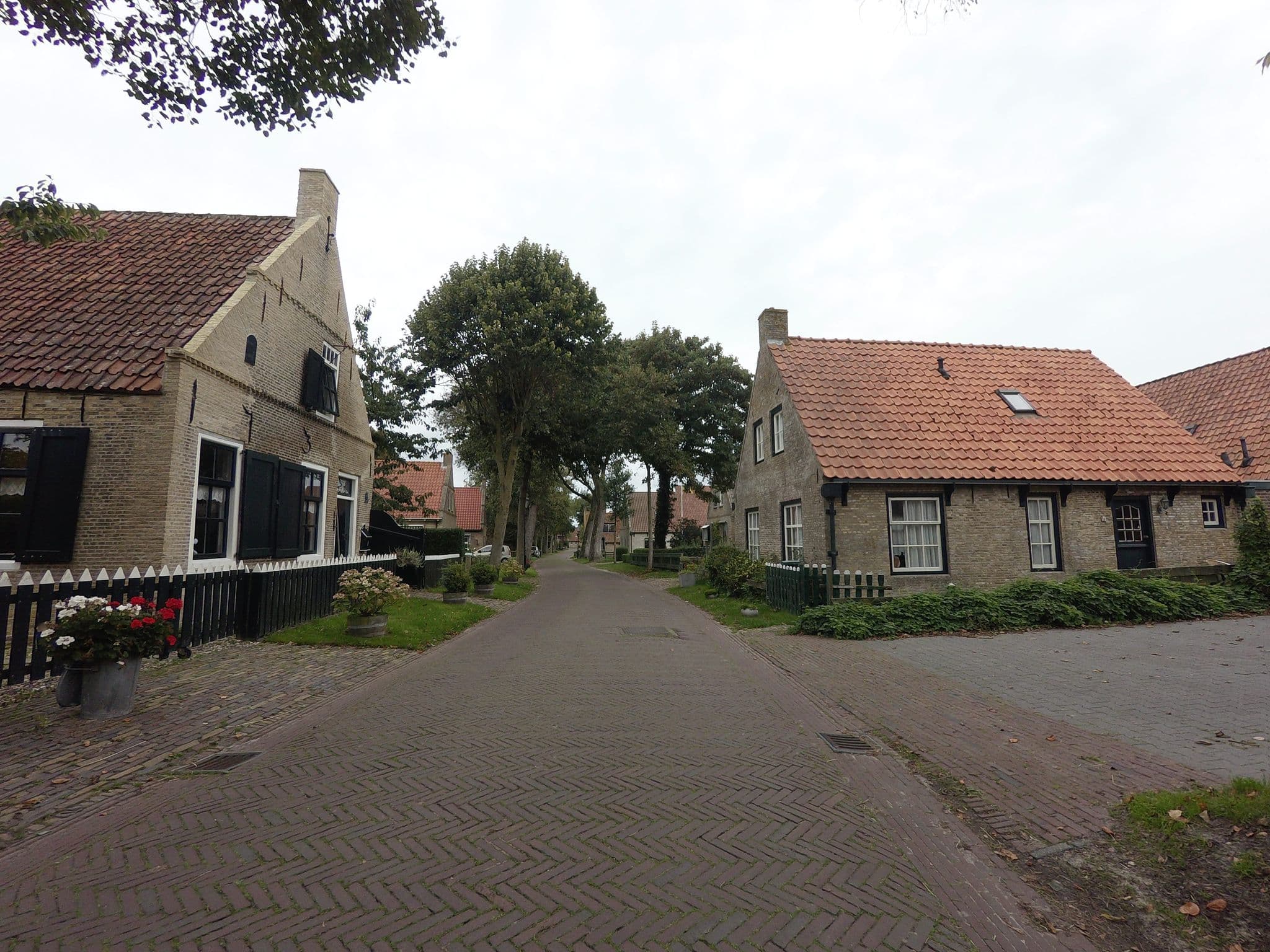 Street view near Logeerderij 't Steeke, Hollum — © ankeric (CC BY-SA · Mapillary)