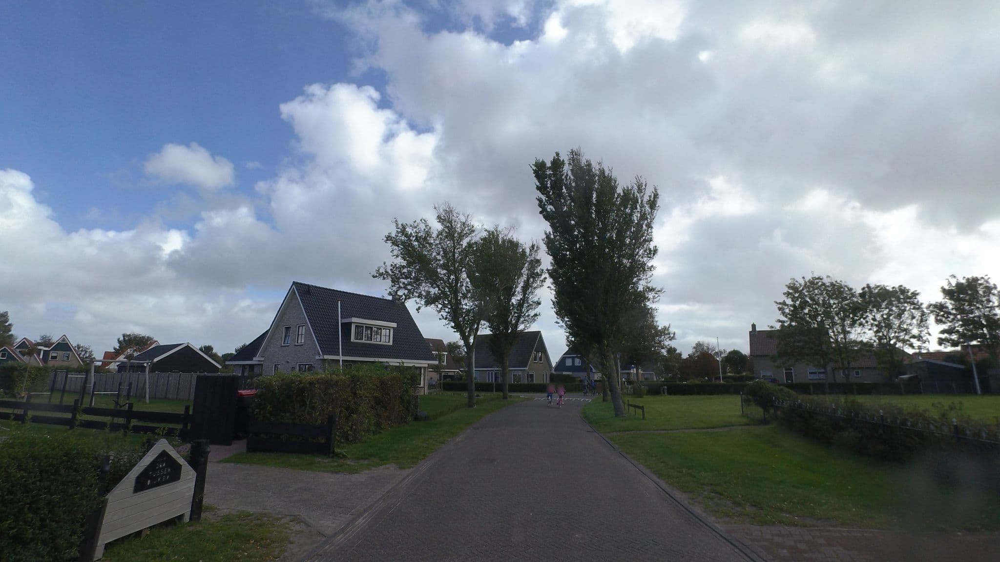 Street view near Appartementencomplex Freijenburgh, Hollum — © schulf (CC BY-SA · Mapillary)