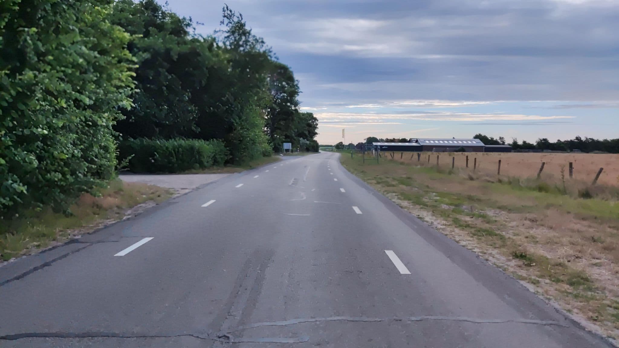 Street view near Bungalowpark 't Hoogelandt, De Koog — © t_hartung (CC BY-SA · Mapillary)