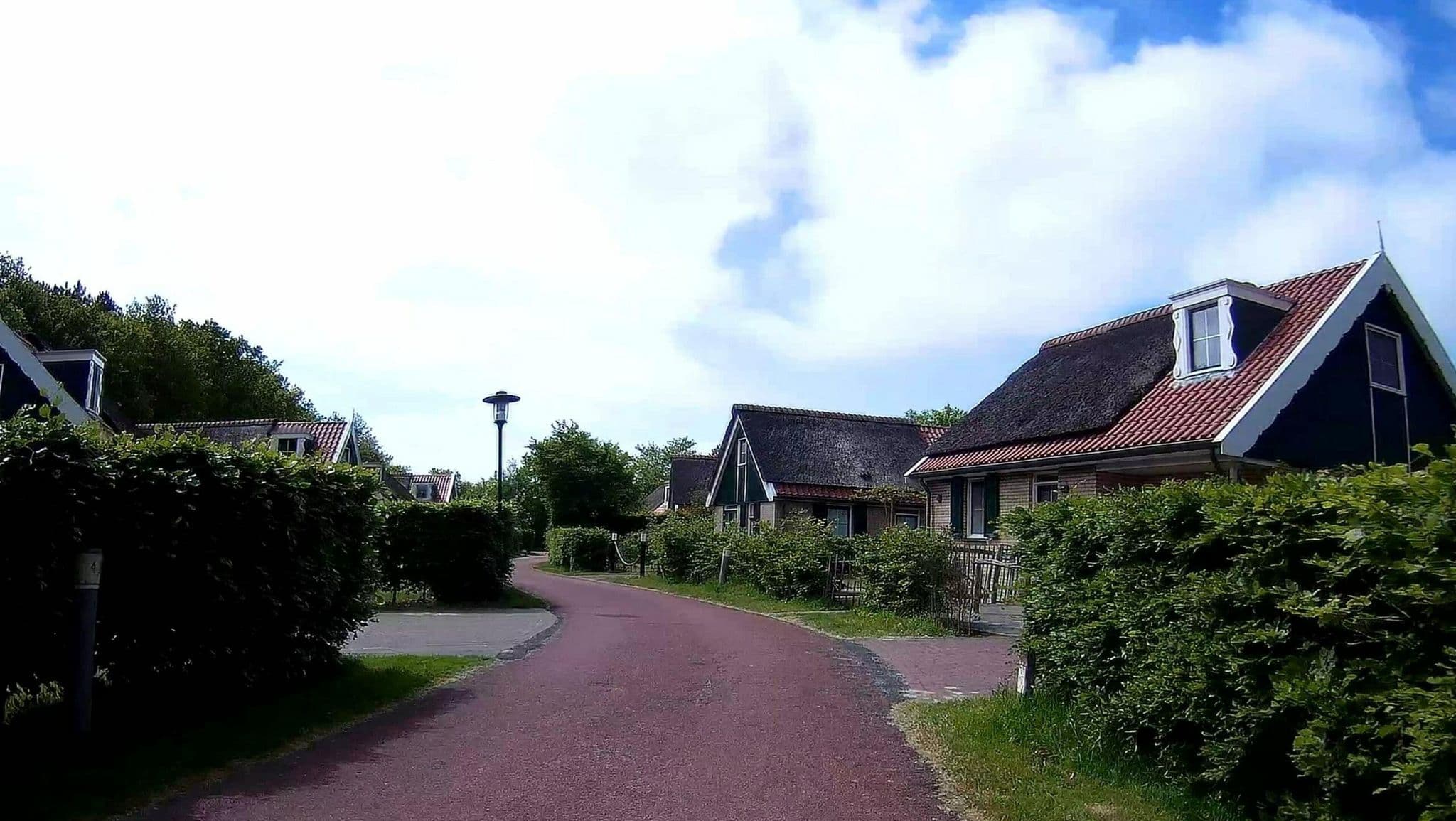 Street view near Chalet Elsrijk, De Koog — © micmin1972 (CC BY-SA · Mapillary)