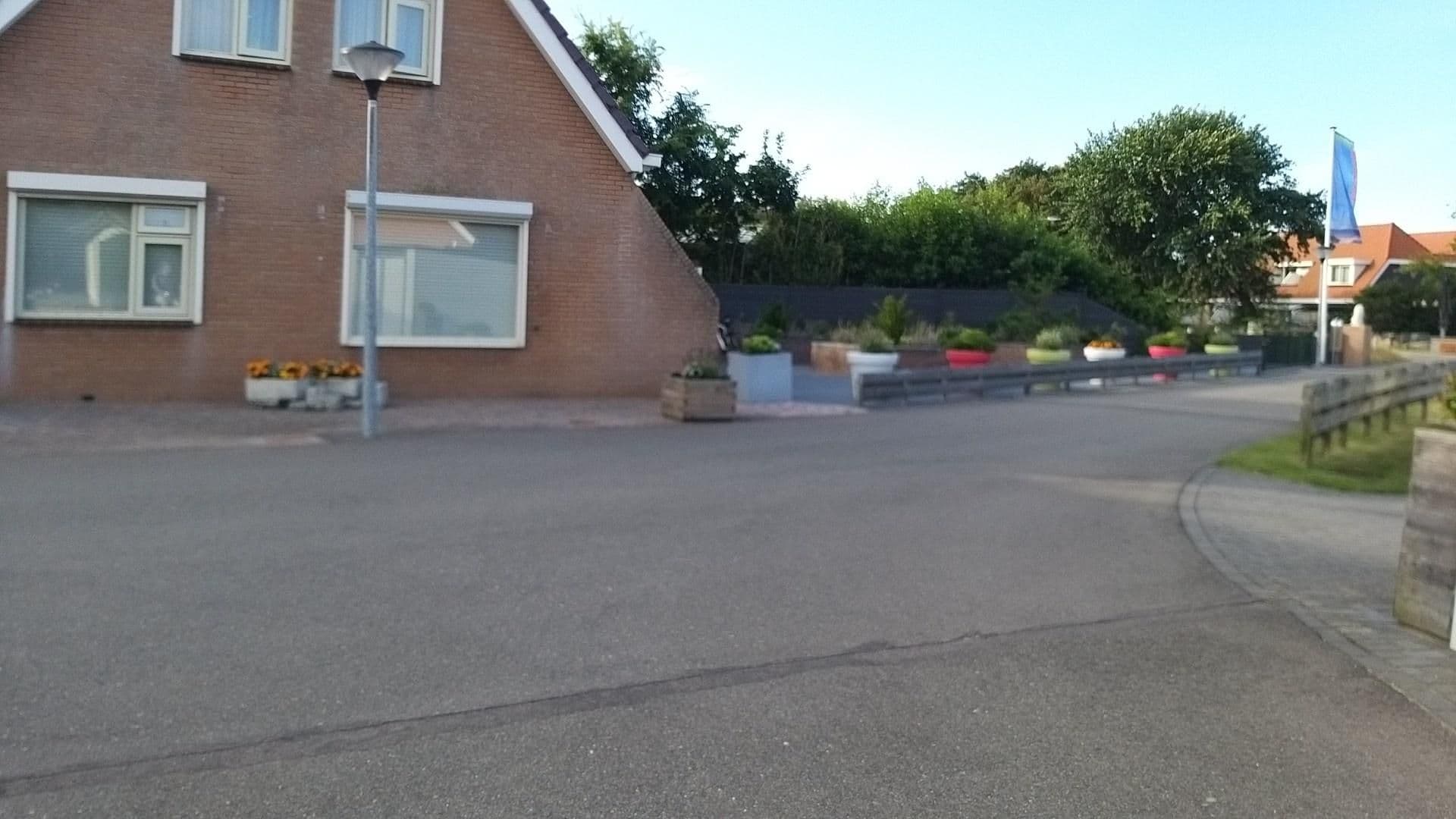 Street view near Beachhouses Texel, De Koog — © t_hartung (CC BY-SA · Mapillary)