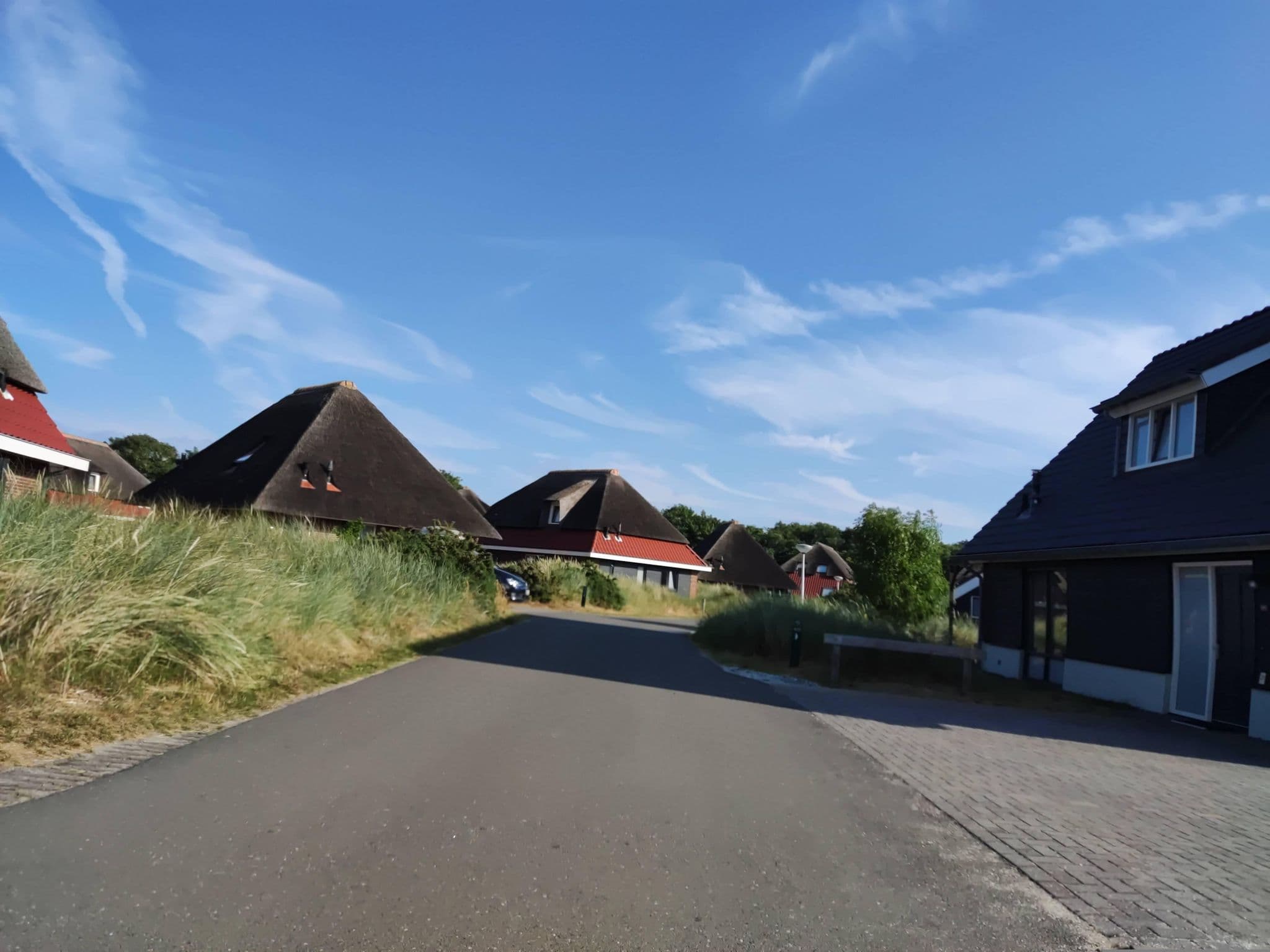 Street view near landal sluftervallei - huisje 429, De Koog — © t_hartung (CC BY-SA · Mapillary)