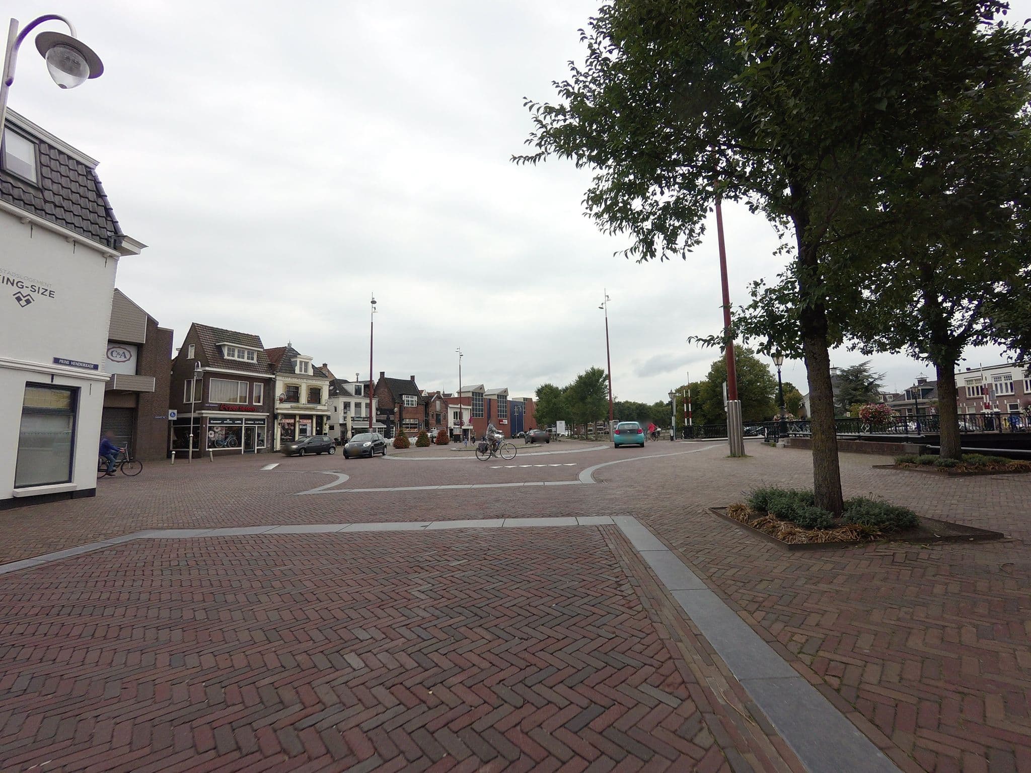 Street view near Koninginnedag 2011 Sneek, Sneek — © ankeric (CC BY-SA · Mapillary)