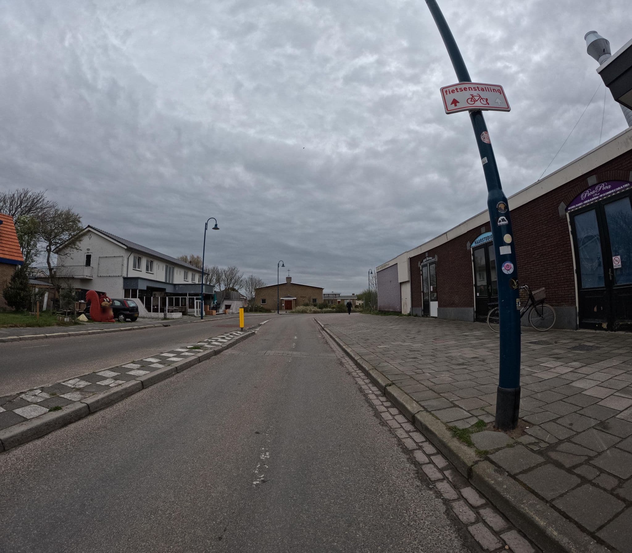 Street view near Friends Hotel, De Koog — © geim (CC BY-SA · Mapillary)