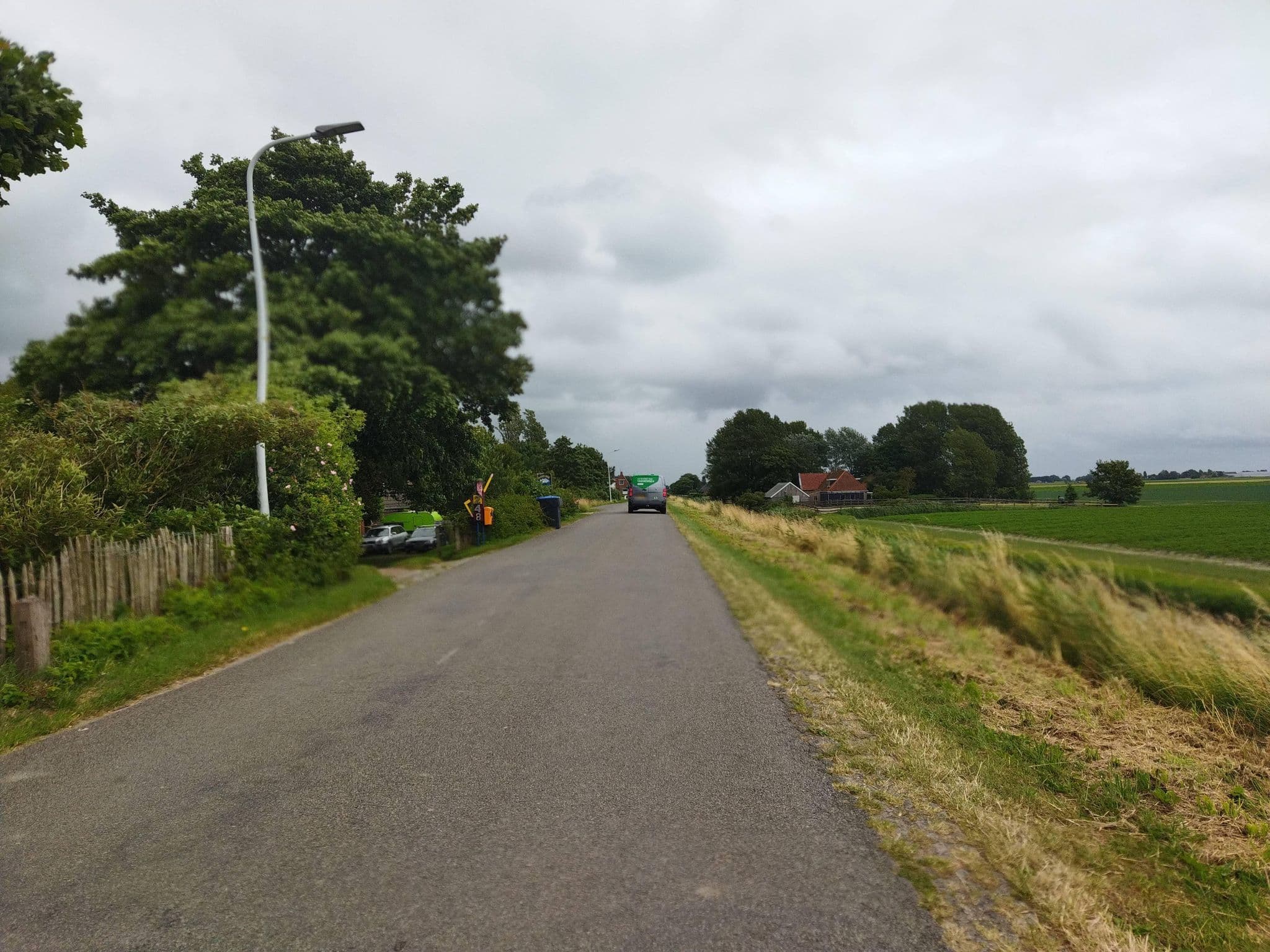 Street view near Bij Kaatje Aan De Dijk, Sint Annaparochie — © changchun1 (CC BY-SA · Mapillary)