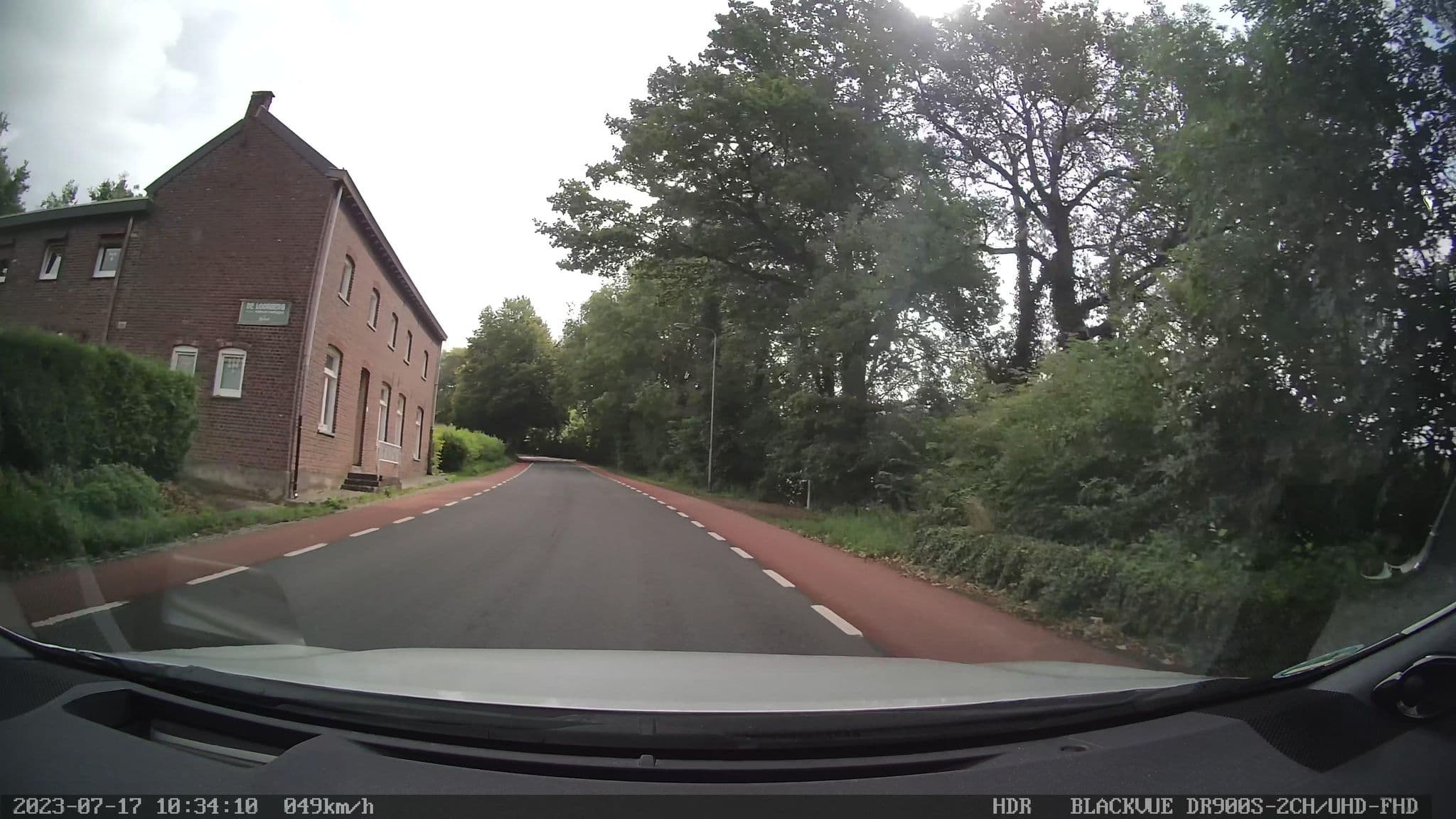 Street view near Vakantiewoningen Loorberg, Banholt — © madel (CC BY-SA · Mapillary)