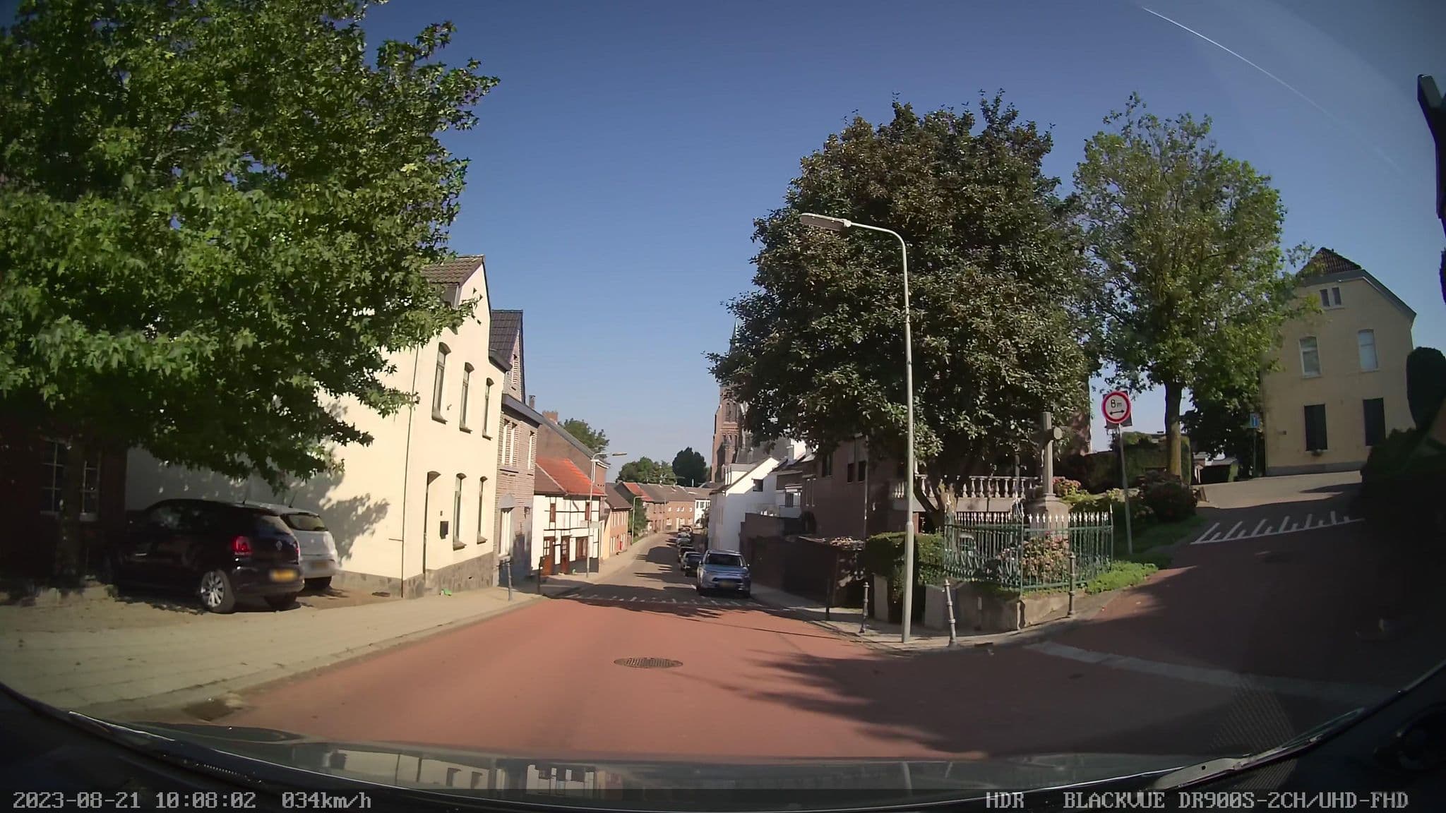 Street view near Little India, Vijlen — © madel (CC BY-SA · Mapillary)