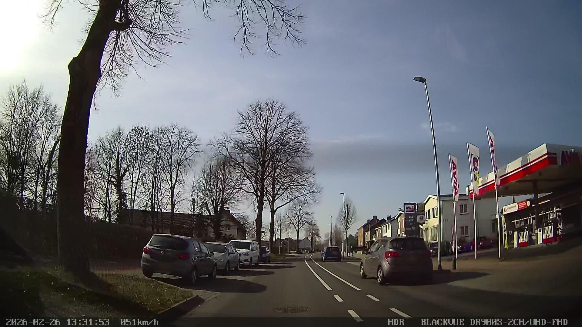 Street view near Hotel Holland, Berg — © madel (CC BY-SA · Mapillary)